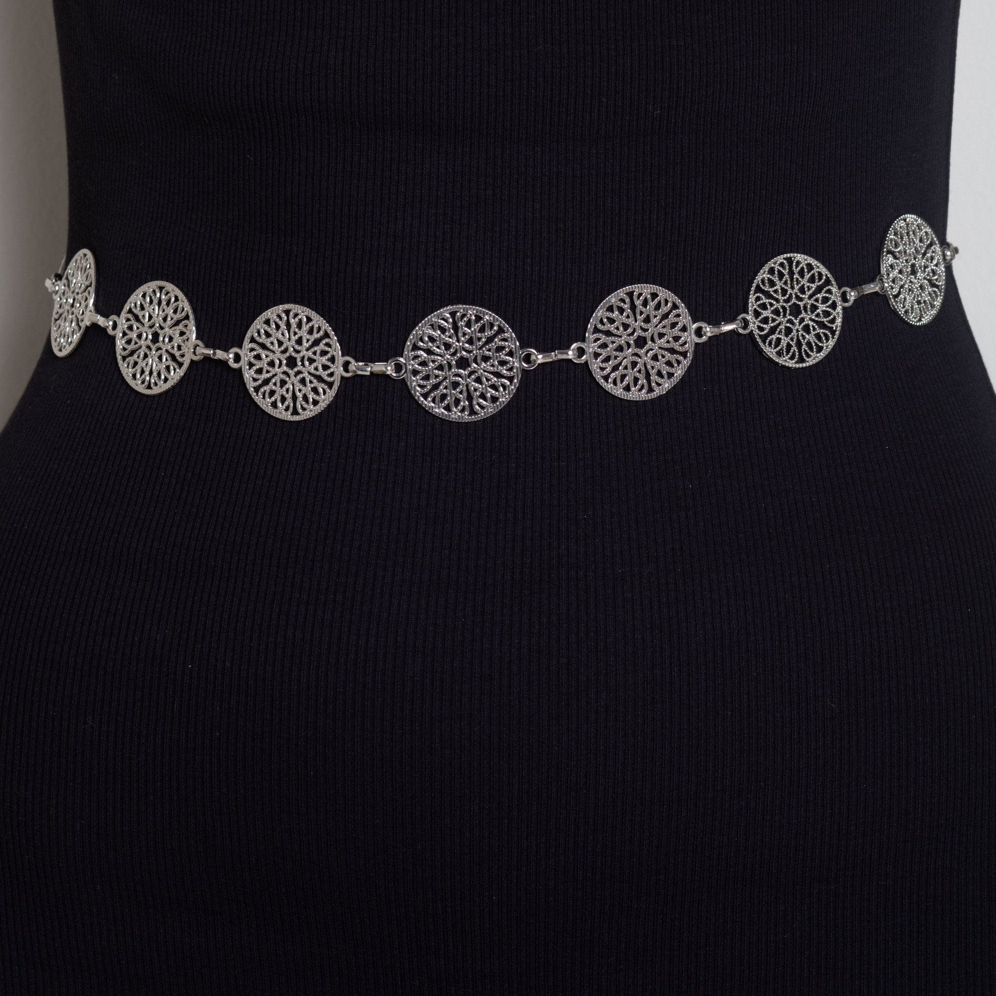 نتشي حزام نسائي على شكل دوائر