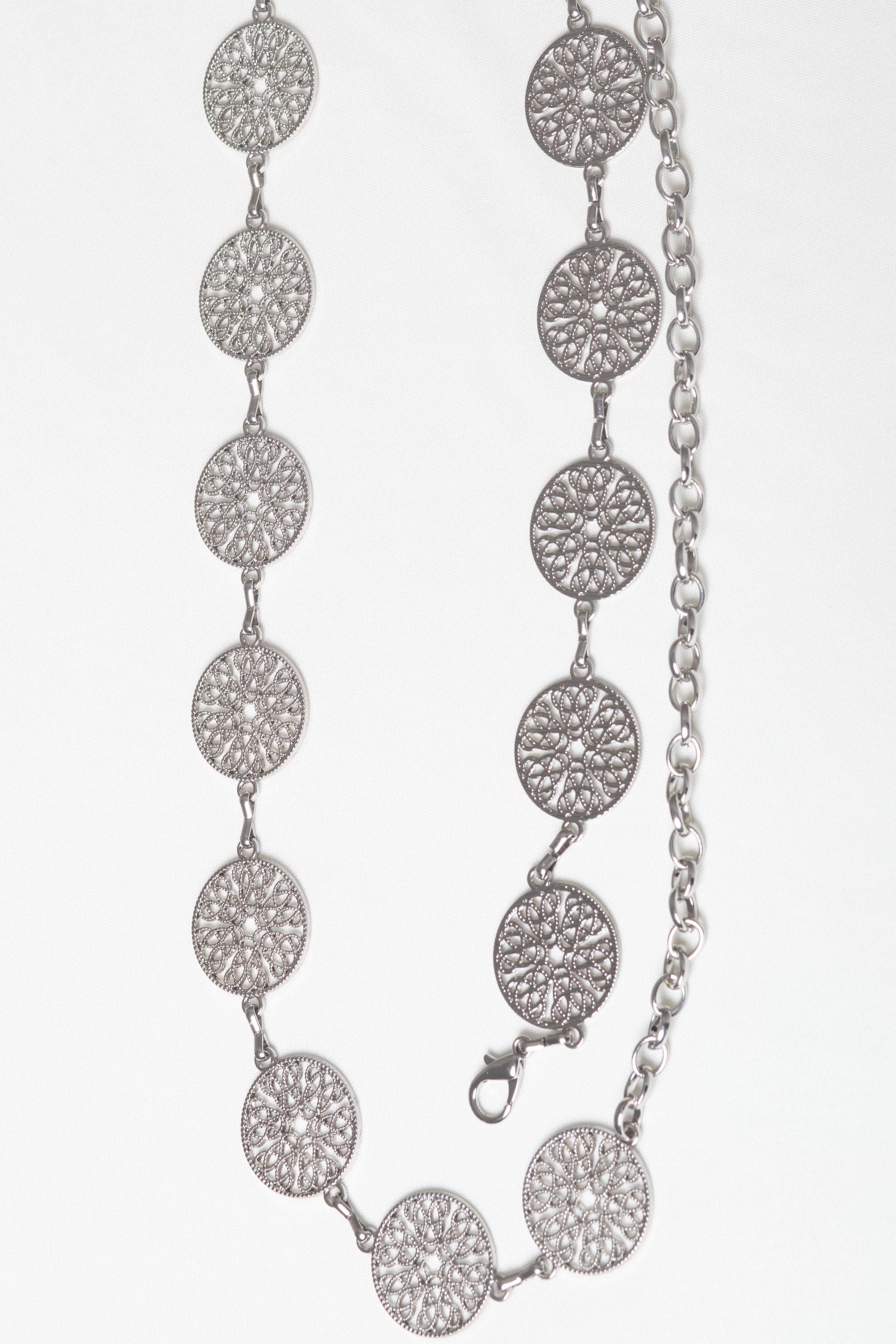 ميكا حزام نسائي مزين باللون الفضي رفيع