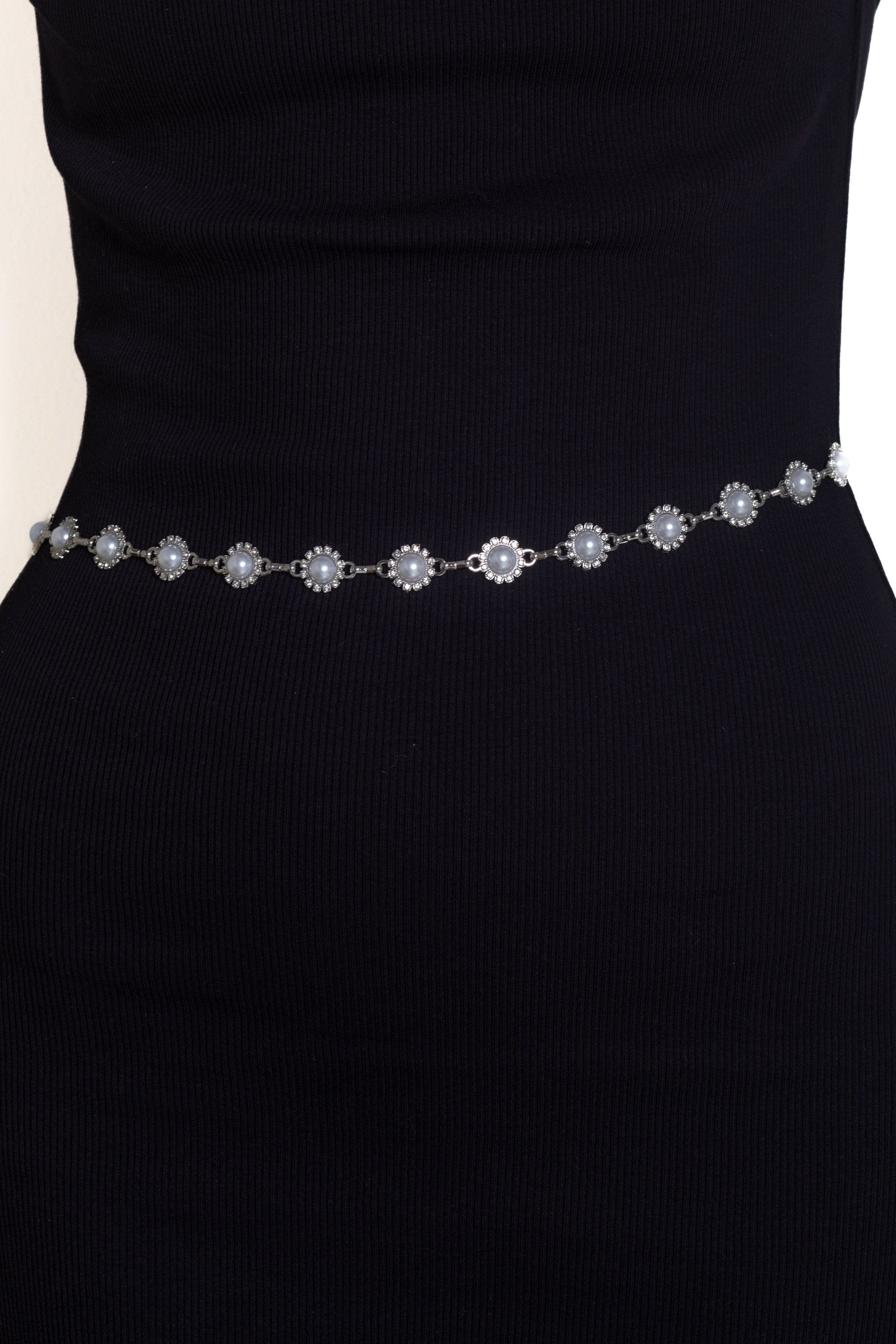 نتشي حزام نسائي على شكل ورد