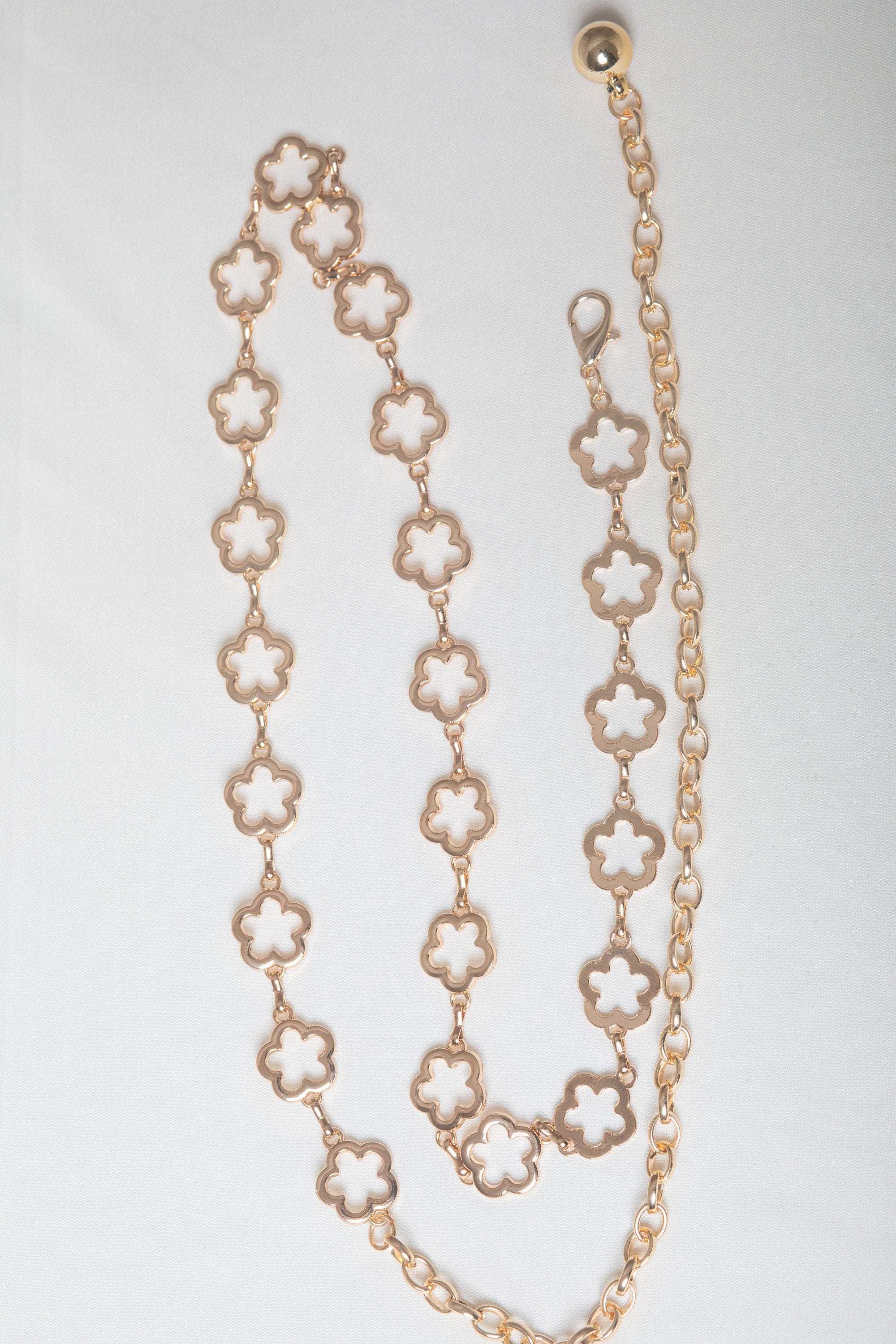 نتشي حزام نسائي على شكل ورود