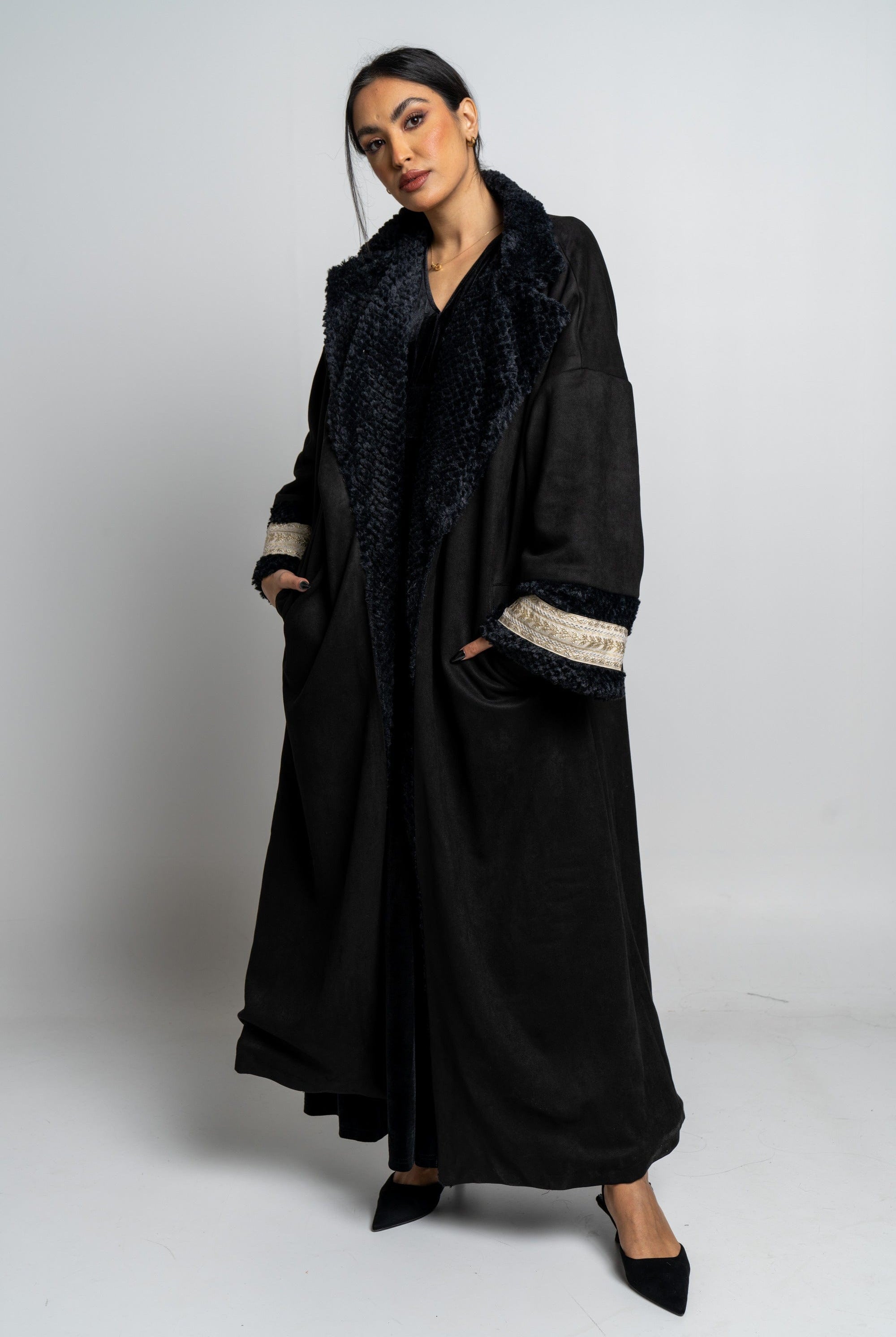 نتشي جاكيت فرو طويل كم طويل نسائي