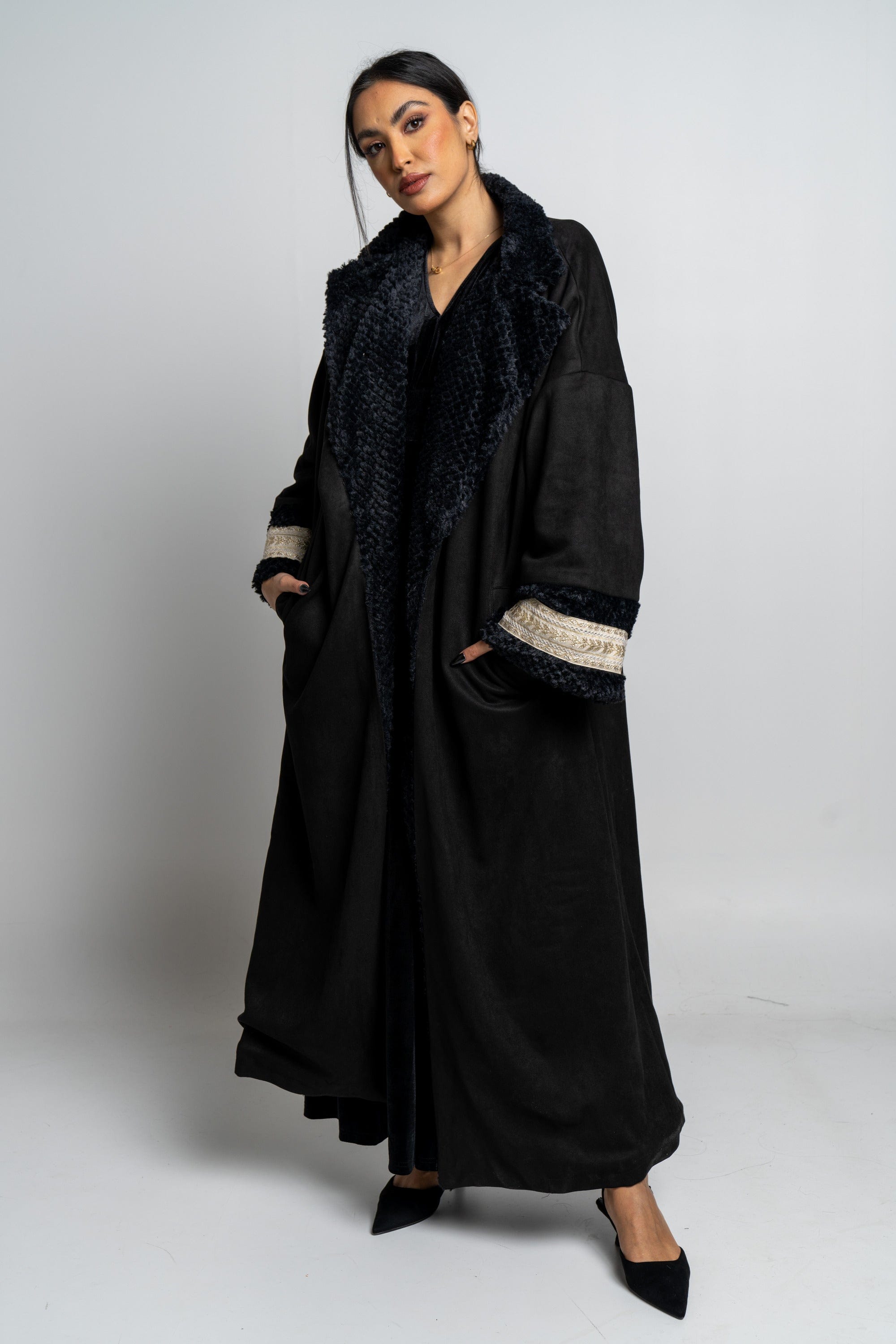 نتشي جاكيت فرو طويل كم طويل نسائي