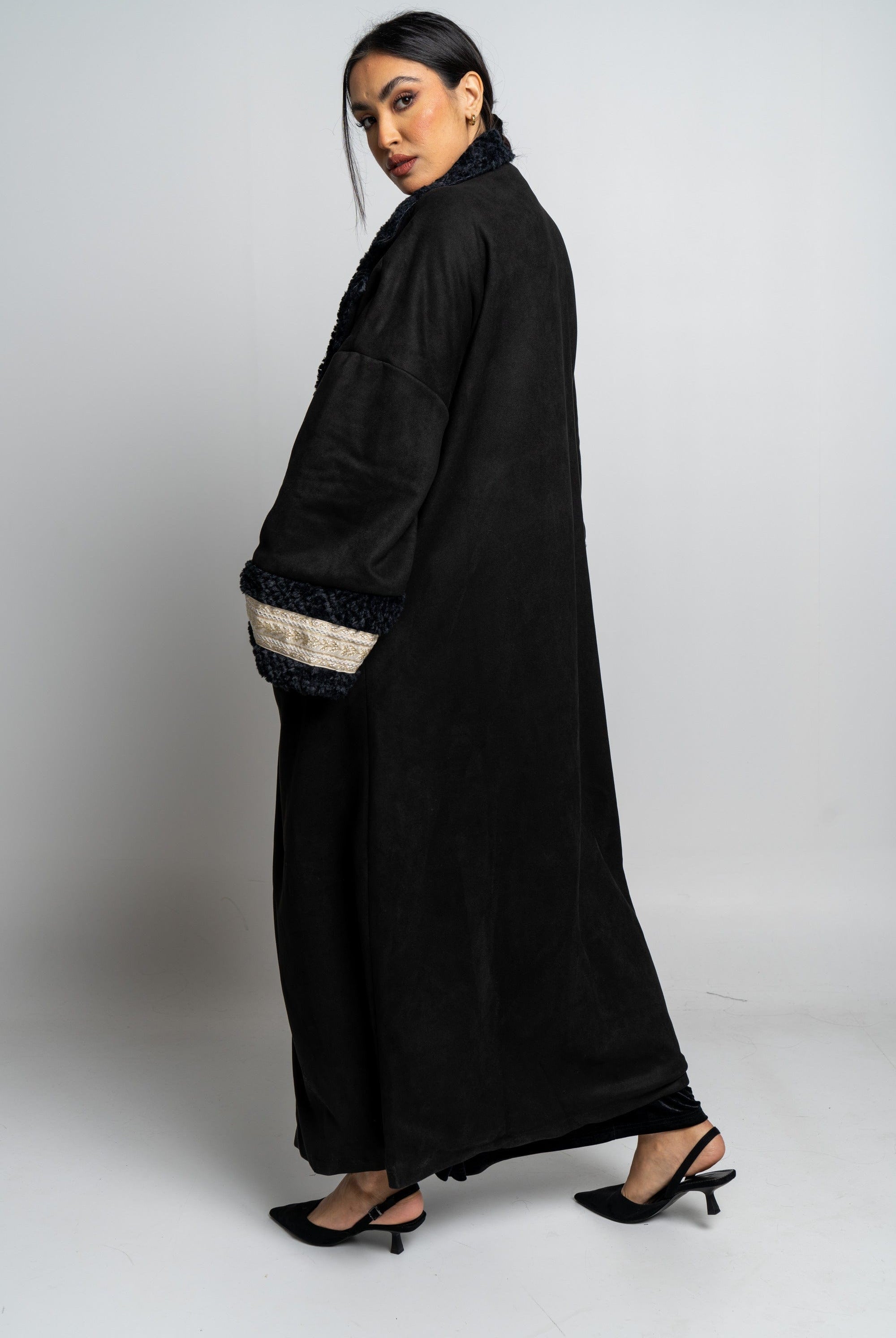 نتشي جاكيت فرو طويل كم طويل نسائي