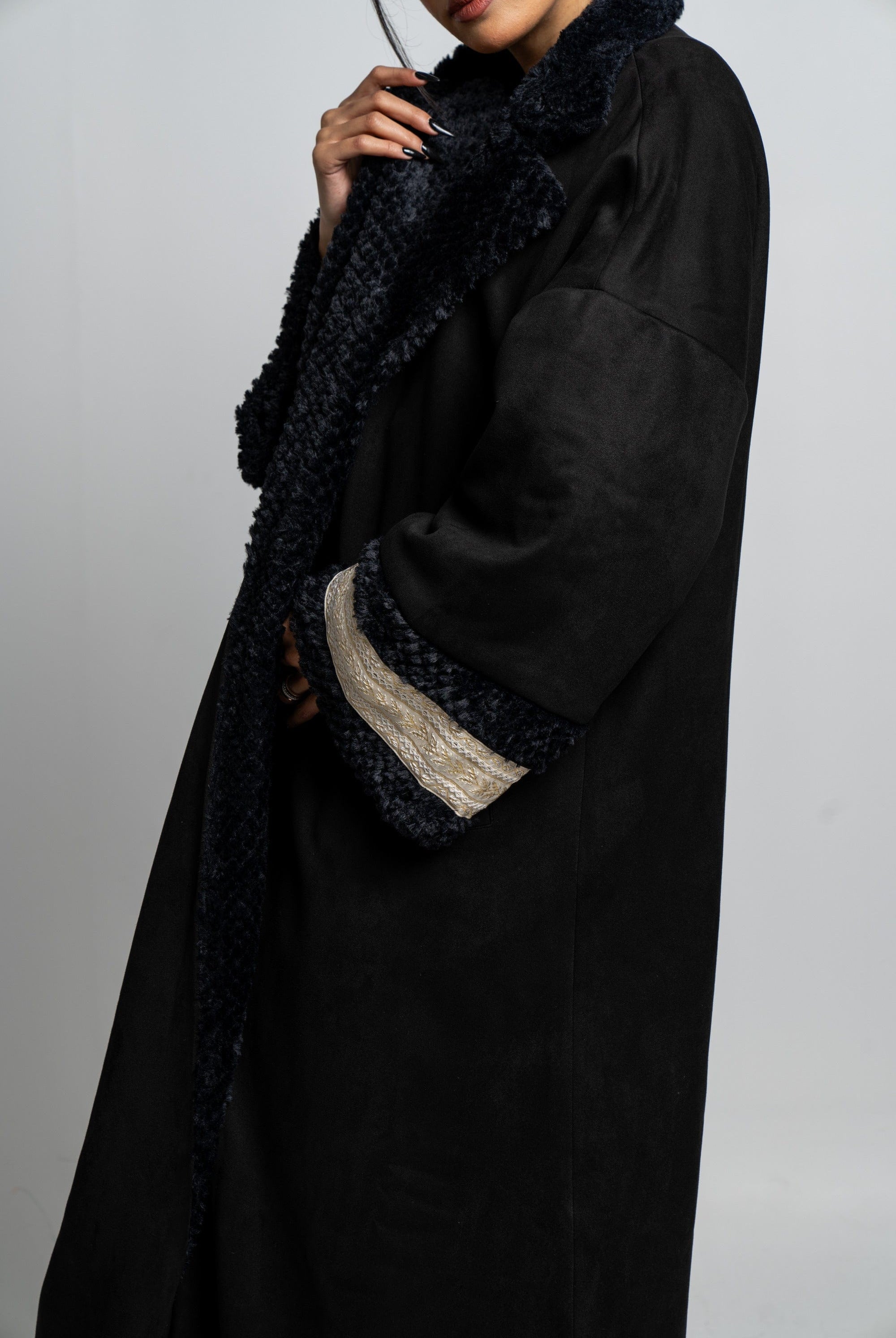 نتشي جاكيت فرو طويل كم طويل نسائي