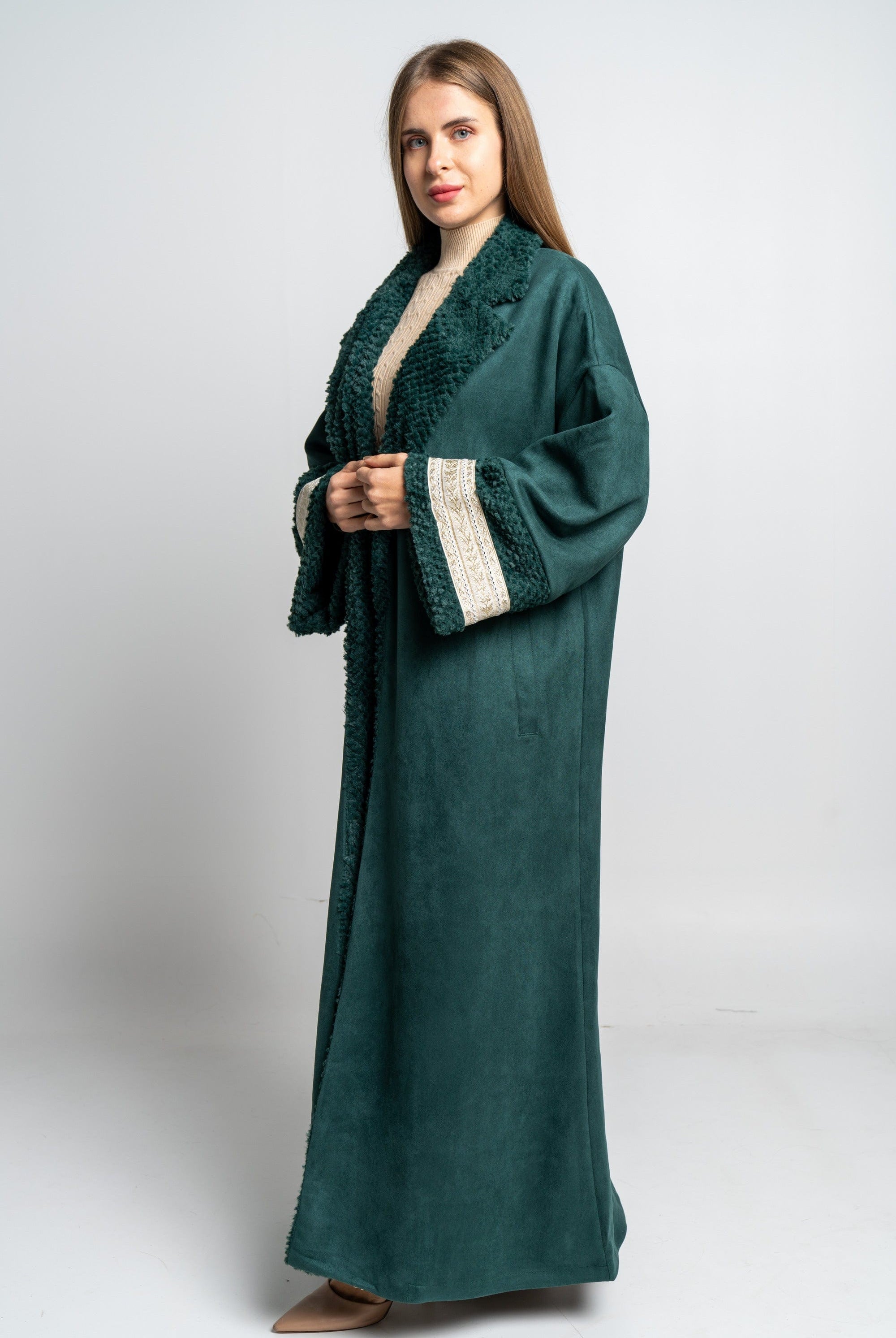 نتشي جاكيت فرو طويل كم طويل نسائي