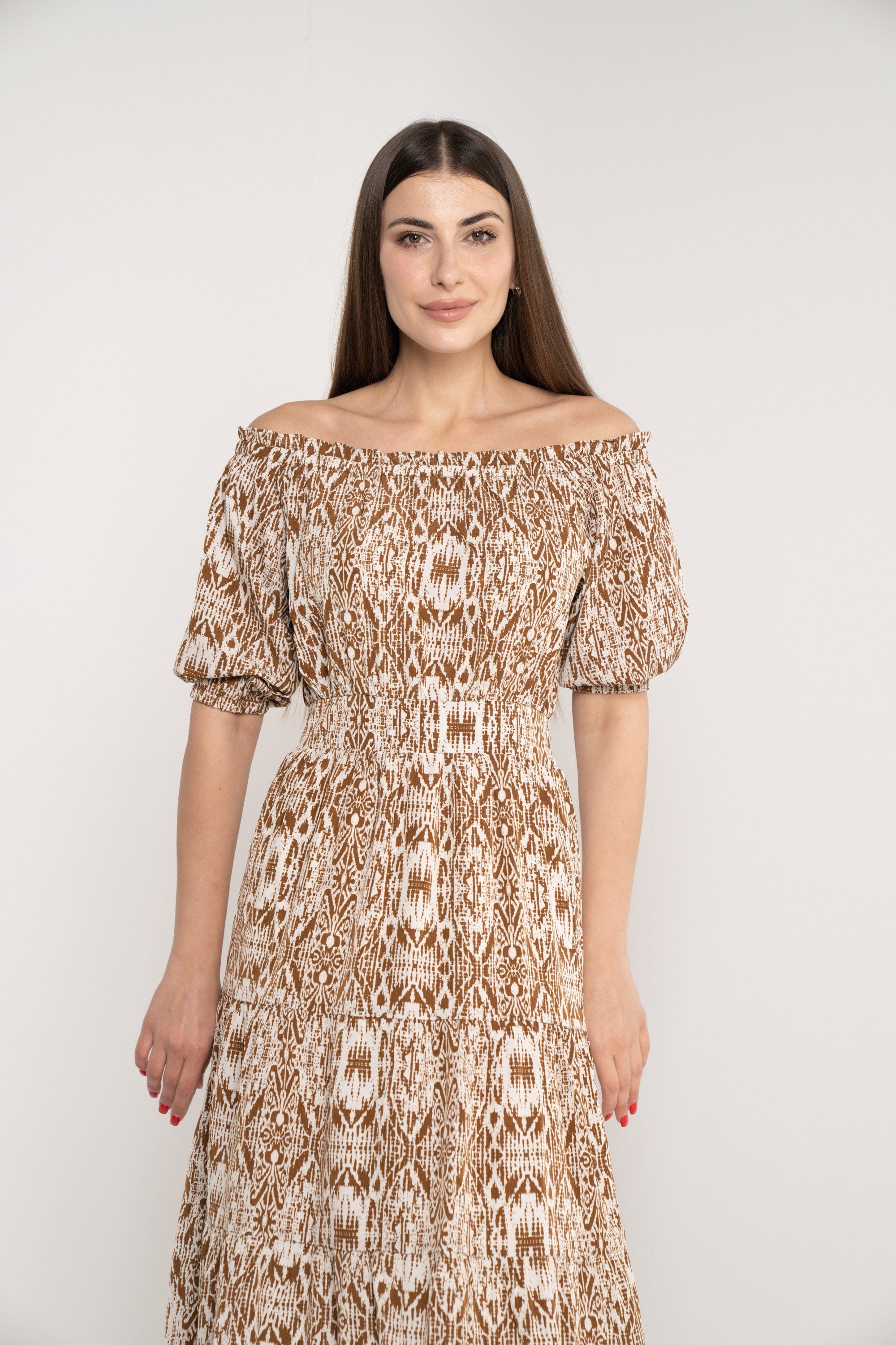 ميكا فستان ماكسي مخصر منقوش أوف شولدر نص كم