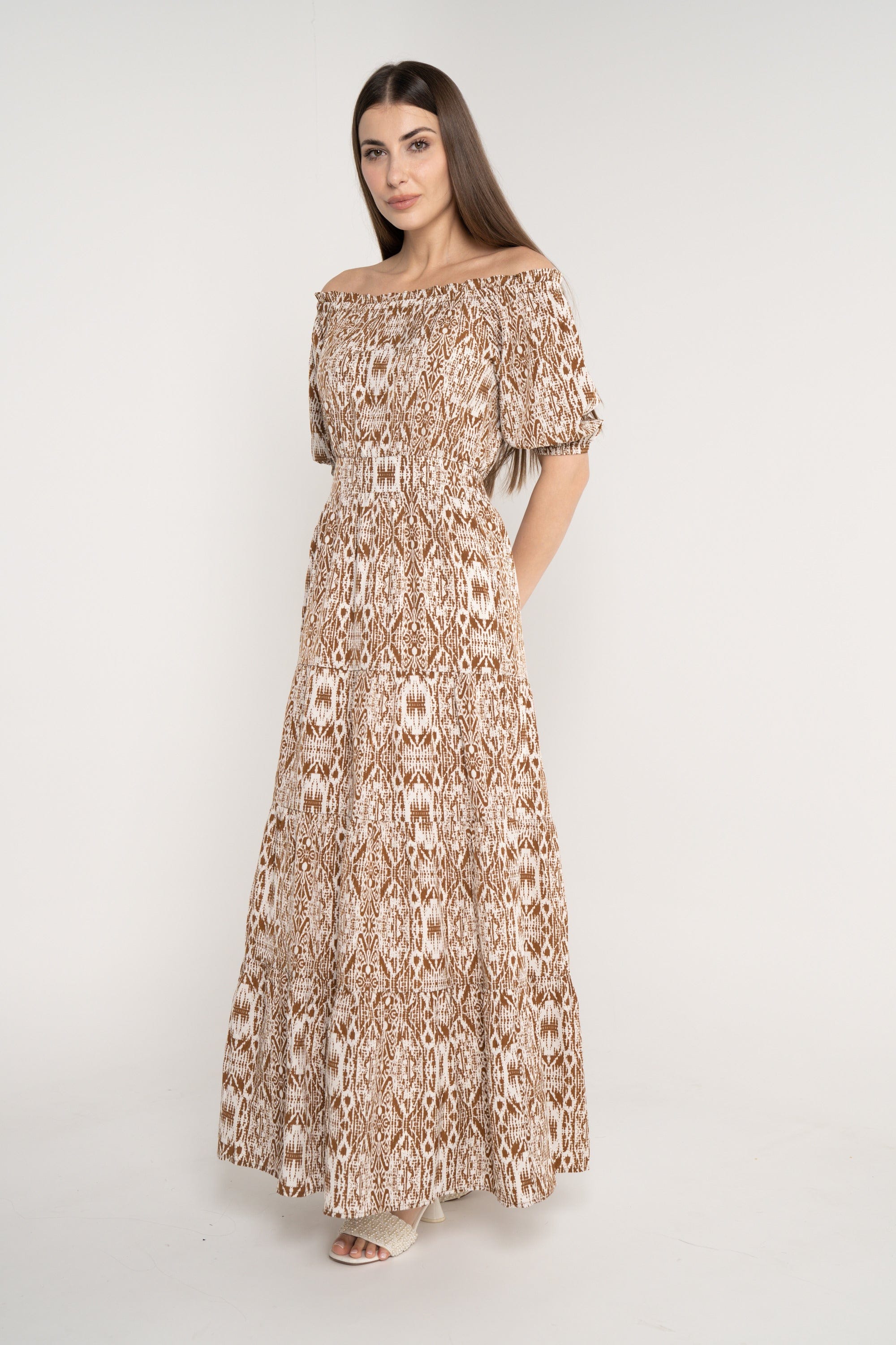 ميكا فستان ماكسي مخصر منقوش أوف شولدر نص كم