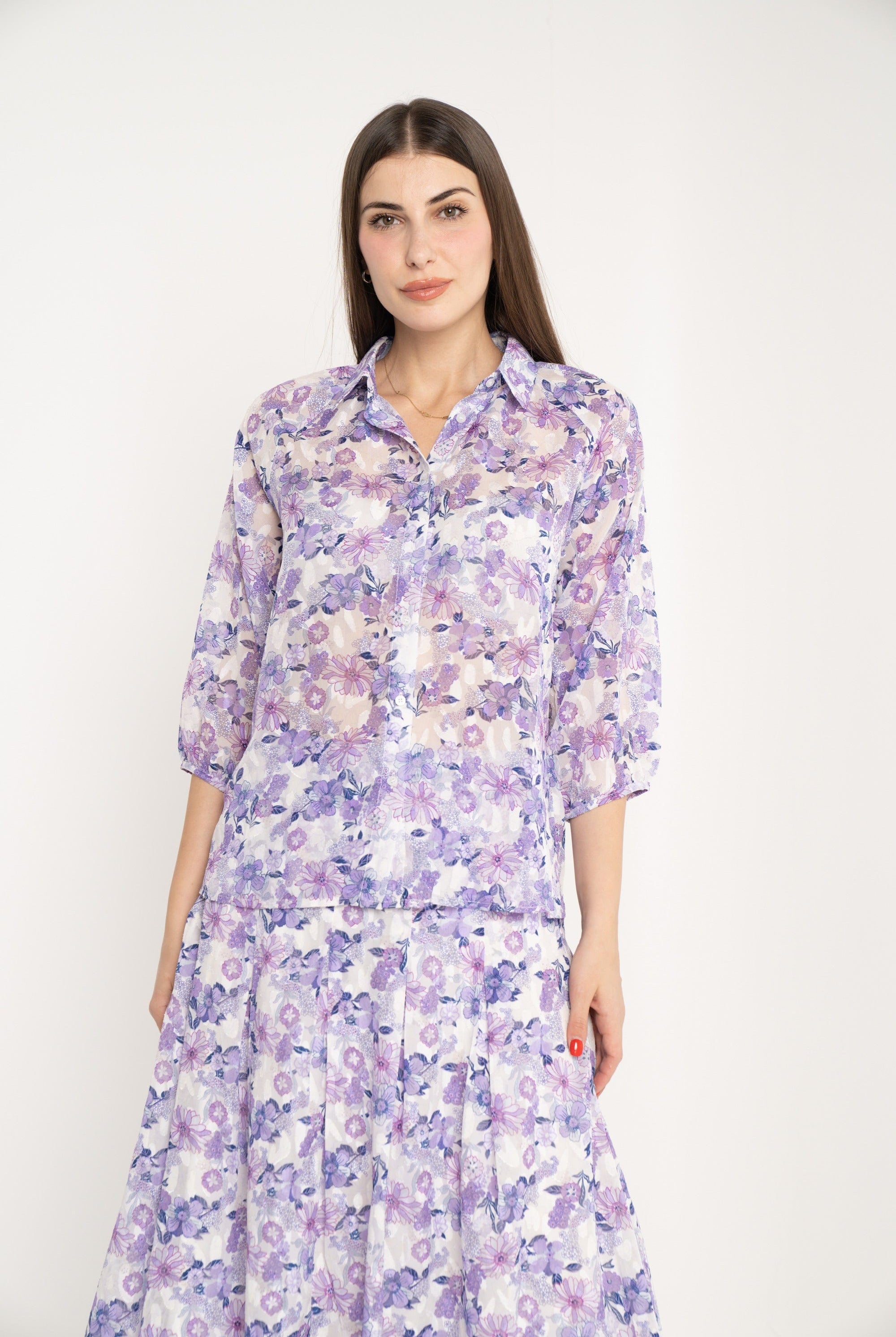 ميكا بلوزة مشجرة بأزرار أمامية وياقة 3/4 كم أرجواني