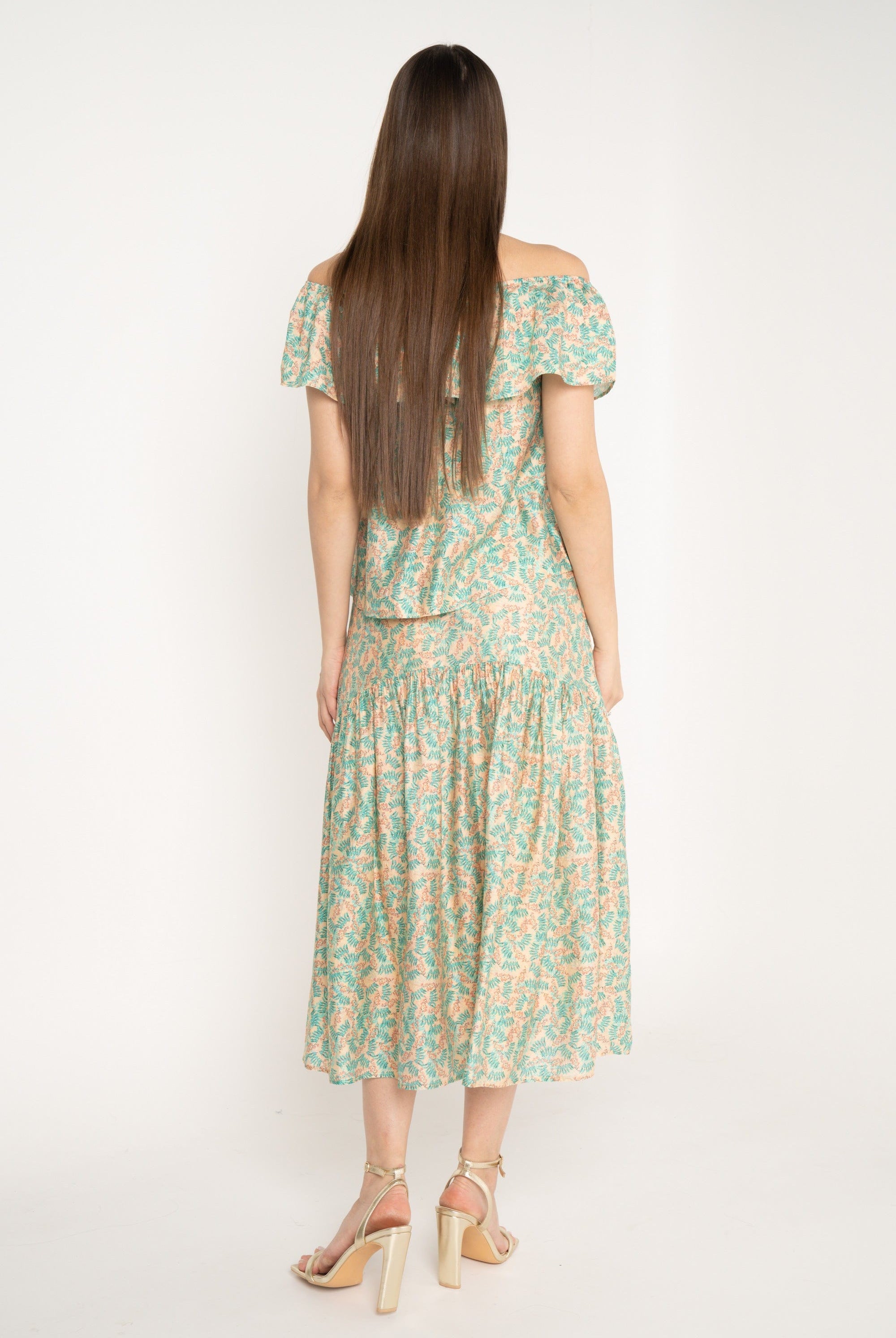 ميكا تنورة ميدي مشجرة بكشكشة من أسفل