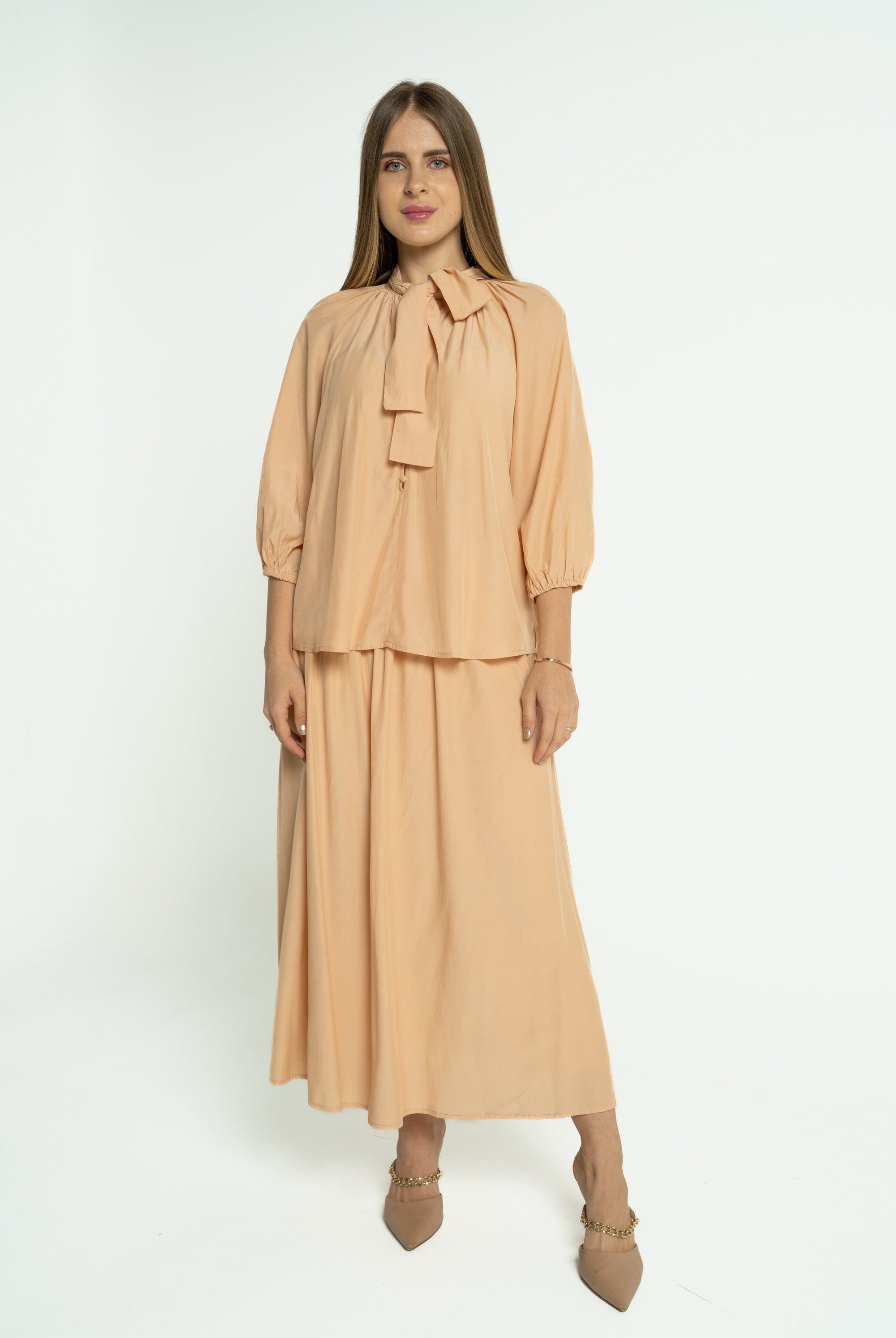 ميكا تنورة ميدي سادة كلوش