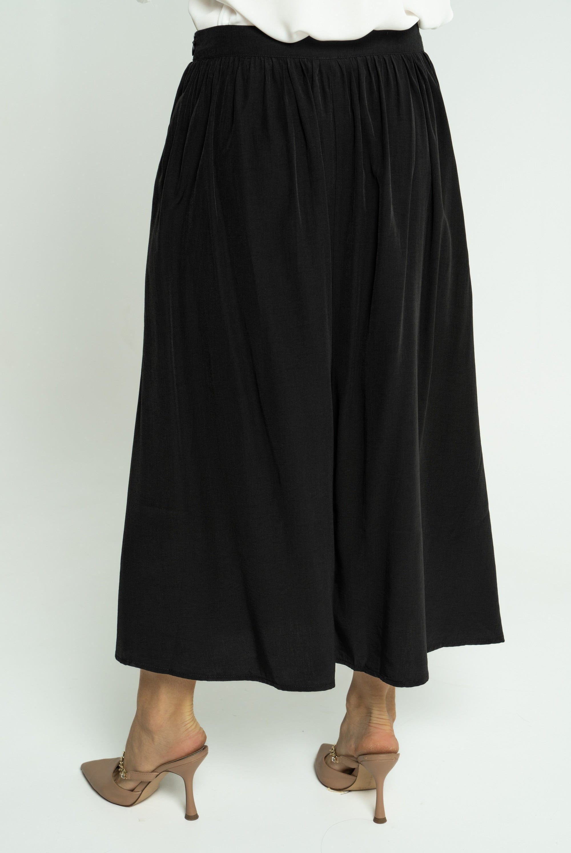 ميكا تنورة ميدي سادة كلوش