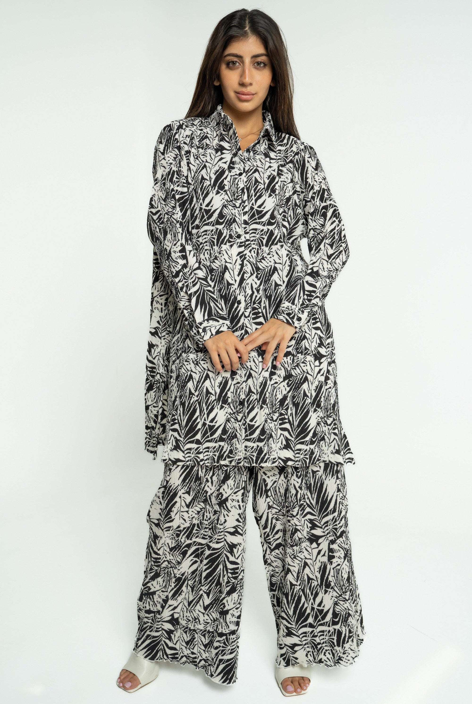 ميكا قميص طويل مشجر بياقة بأكمام طويلة