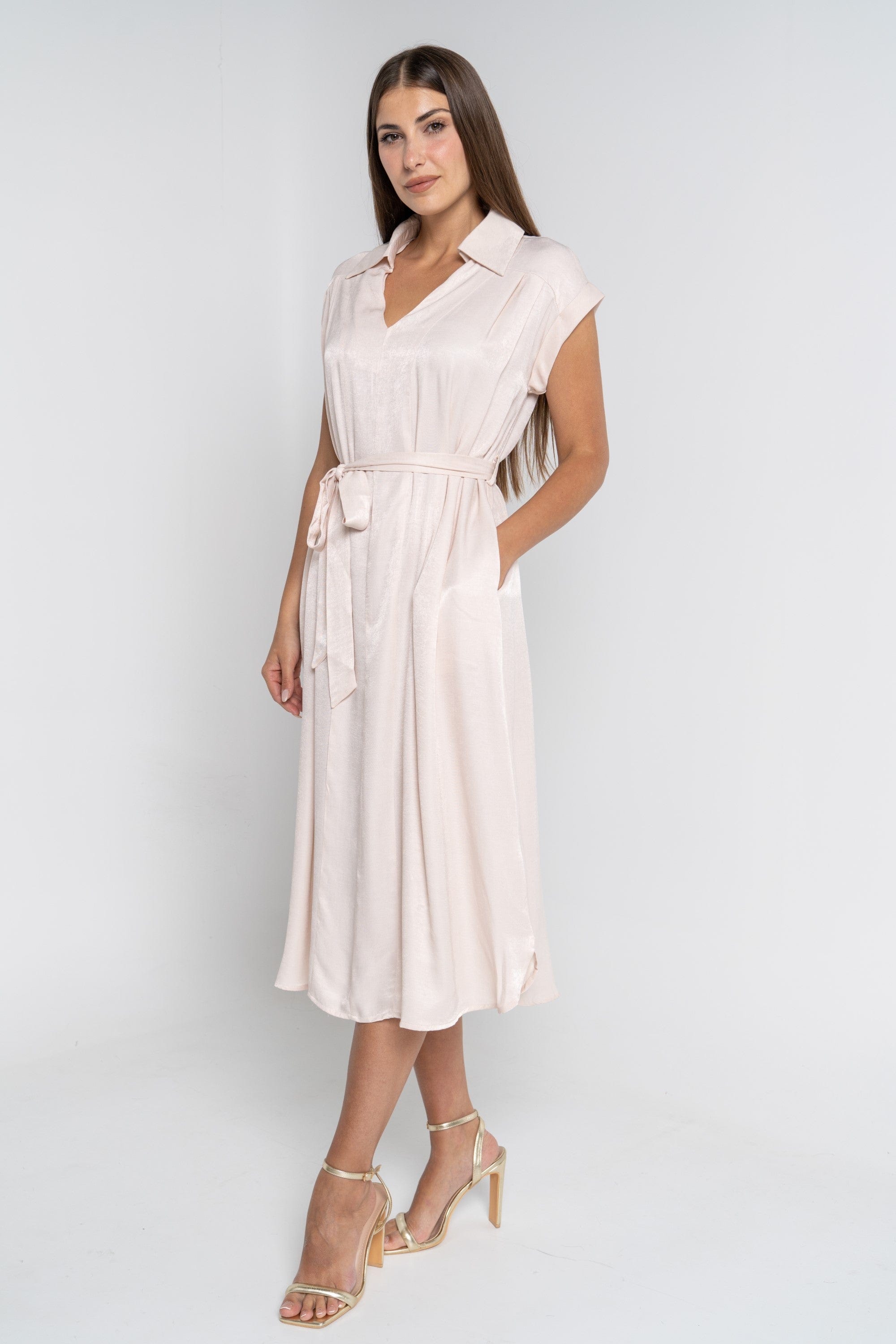 ميكا فستان ميدي بأكمام قصيرة برباط خصر