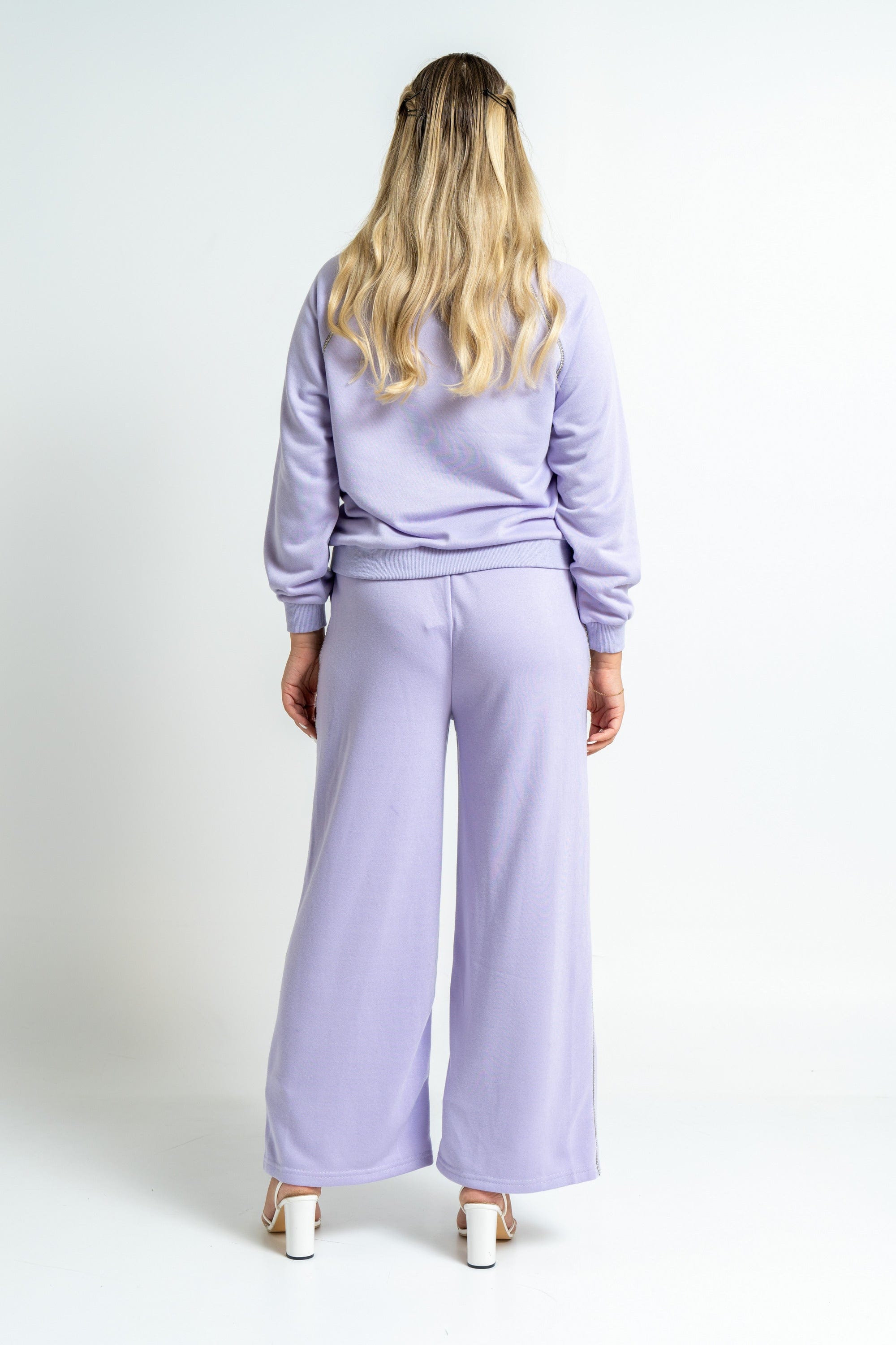 ميكا بلوزة بأكمام طويلة مطرزة