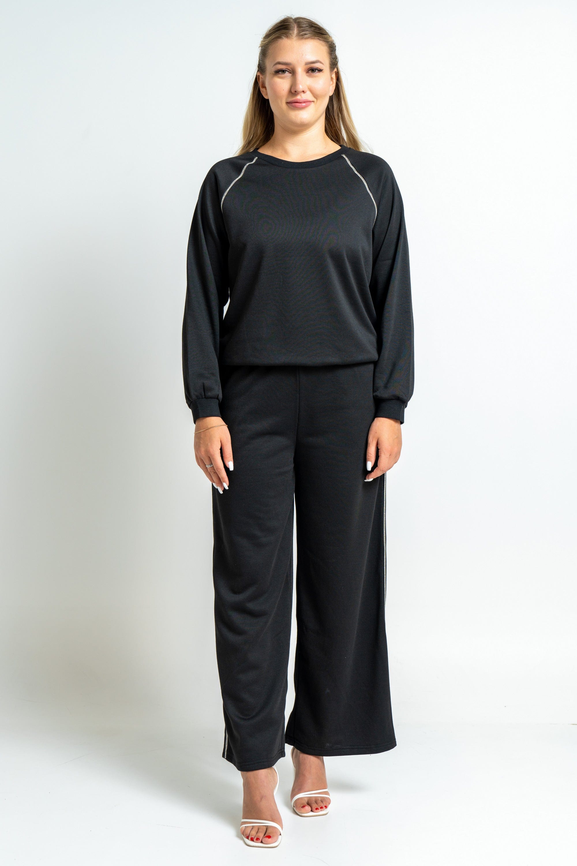 ميكا بلوزة بأكمام طويلة مطرزة