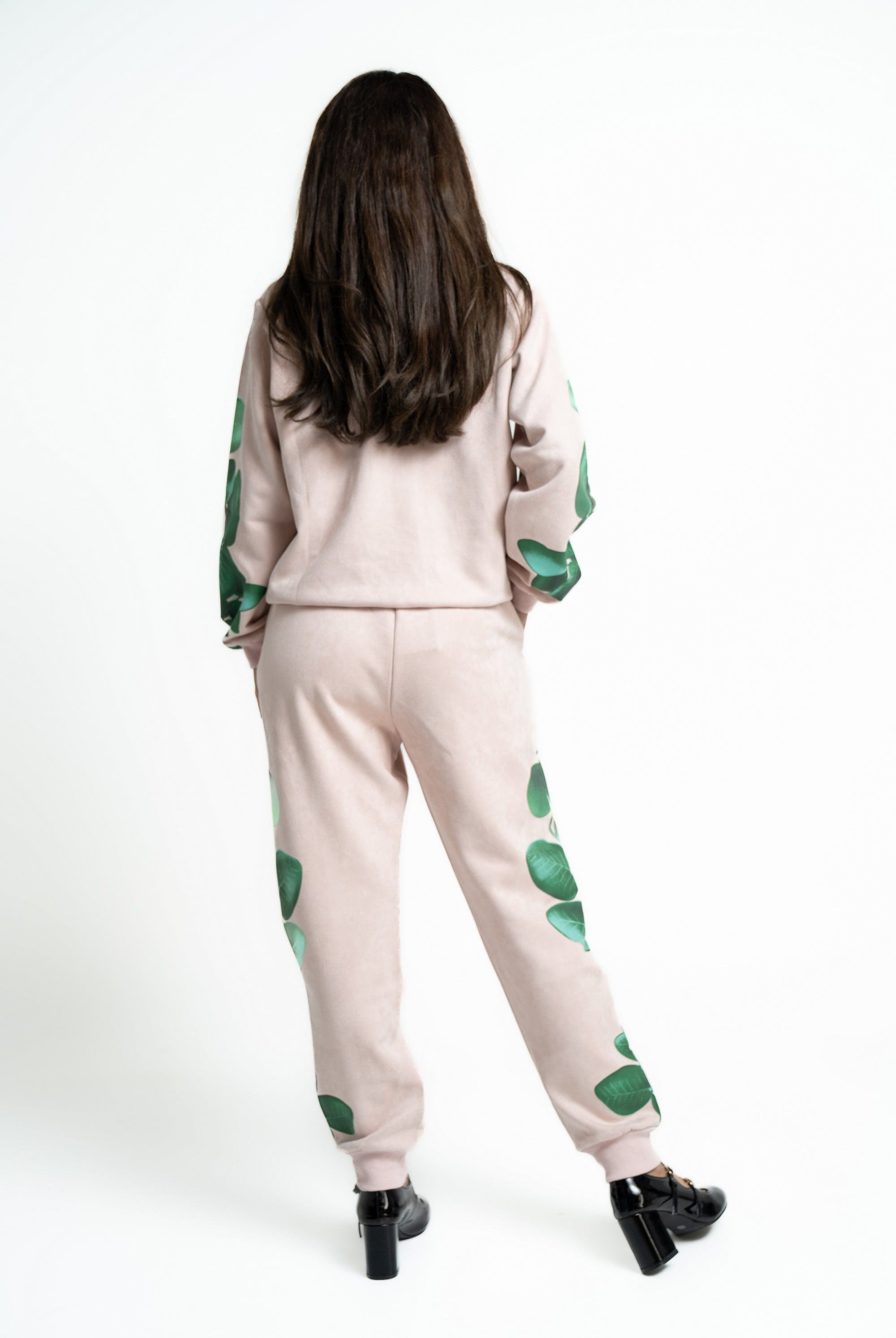 ميكا سويت شيرت كم طويل برسمة ورق شجر