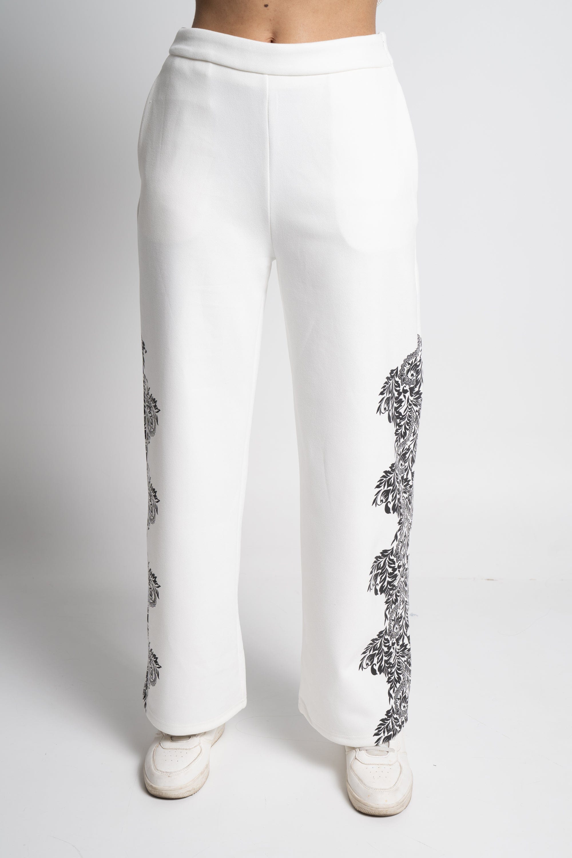 ู
ููุง ุจูุทููู ู
ูููุด ุฑุณู
ุฉ ูุฑุฏ