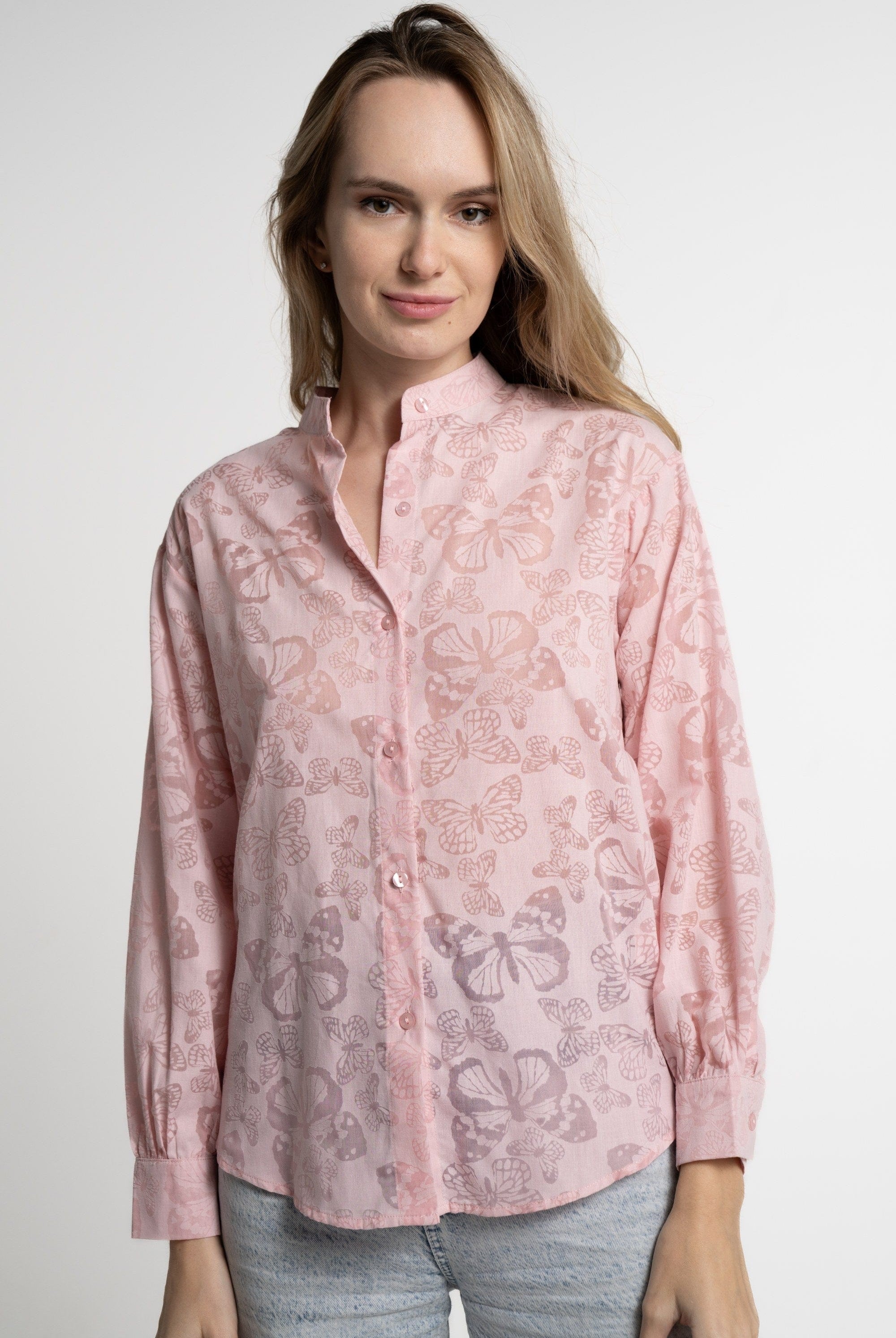 ميكا بلوزة بأكمام طويلة بنقشة فراشات نسائي