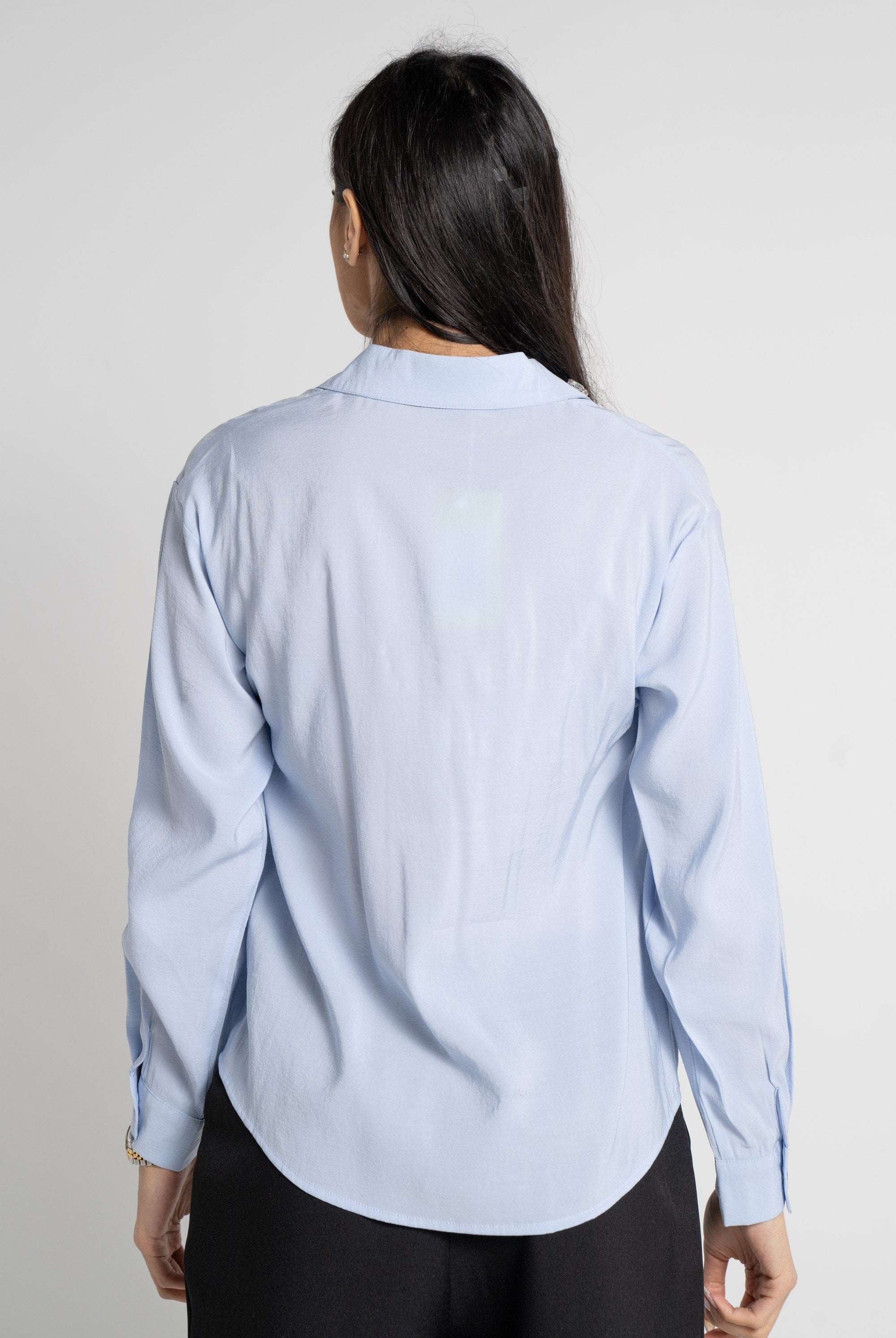 ميكا قميص طويل الأكمام بياقة مطرزة وأزرار أمامية نسائي