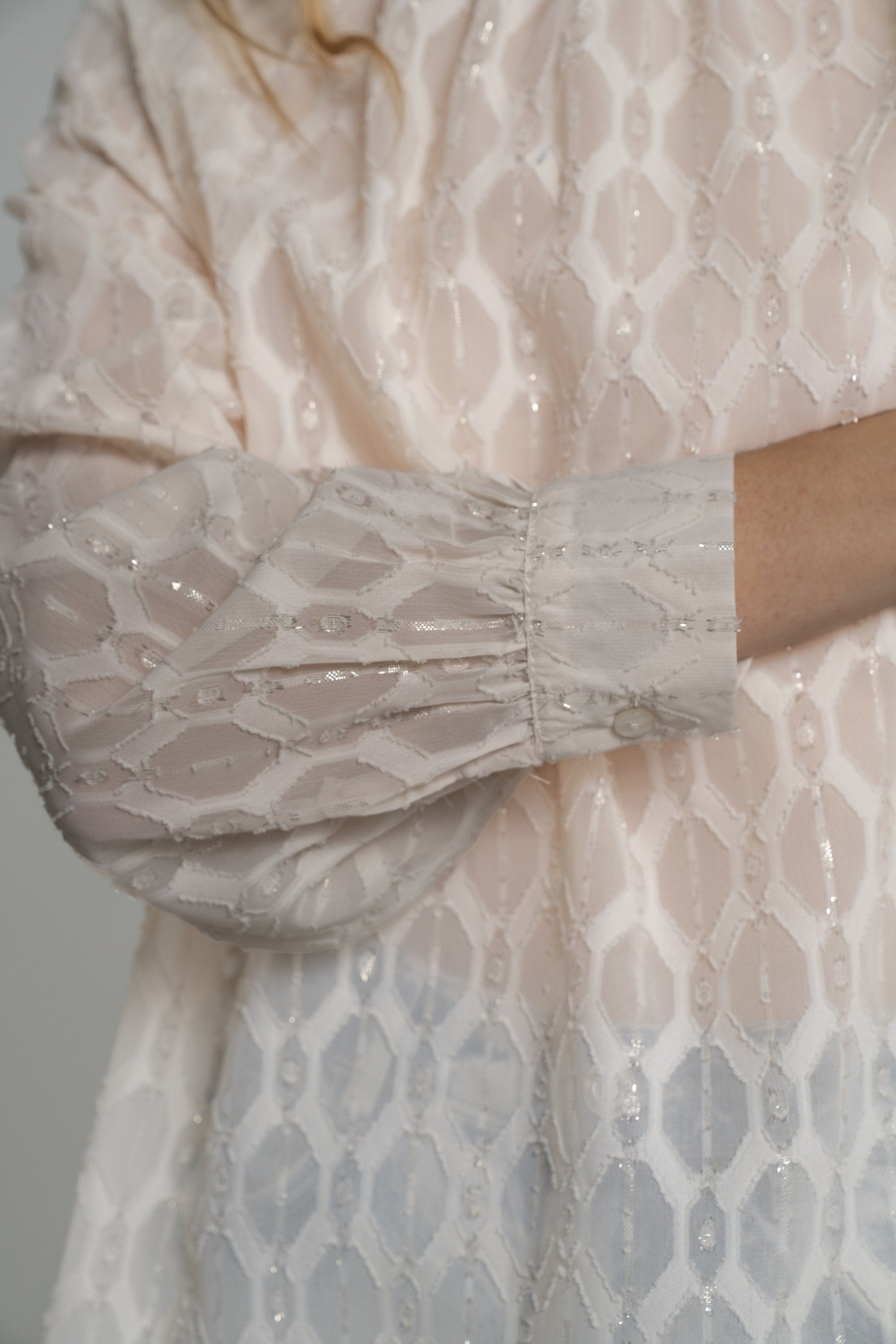 ميكا بلوزة بأكمام طويلة نسائية شفافة برقبة مرتفعة