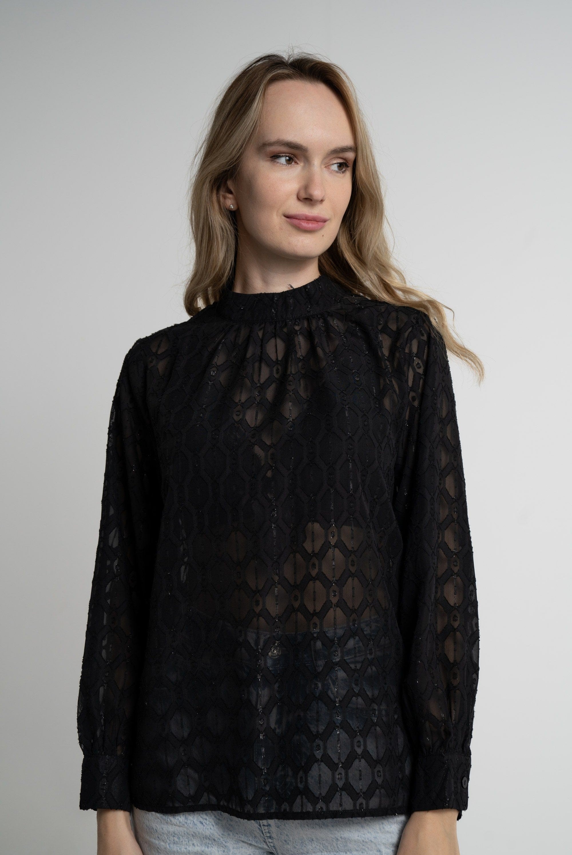 ميكا بلوزة بأكمام طويلة نسائية شفافة برقبة مرتفعة