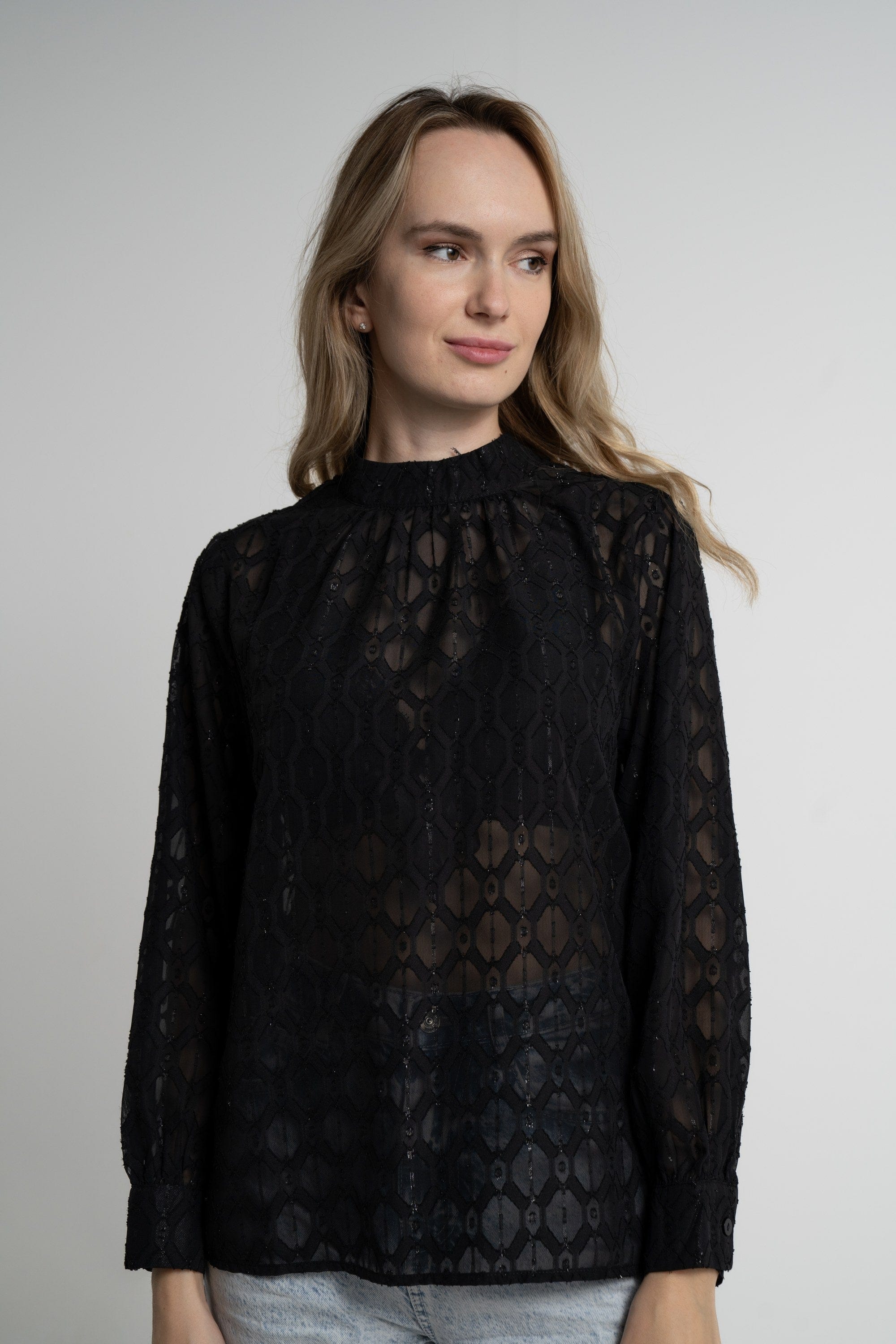 ميكا بلوزة بأكمام طويلة نسائية شفافة برقبة مرتفعة