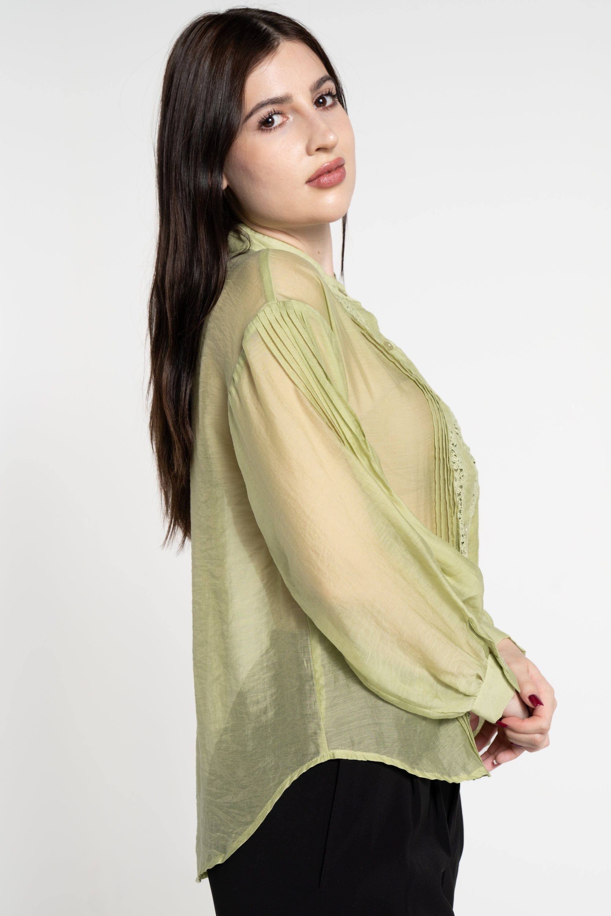 ميكا بلوزة كم طويل شفافة بأزرار أمامية نسائي