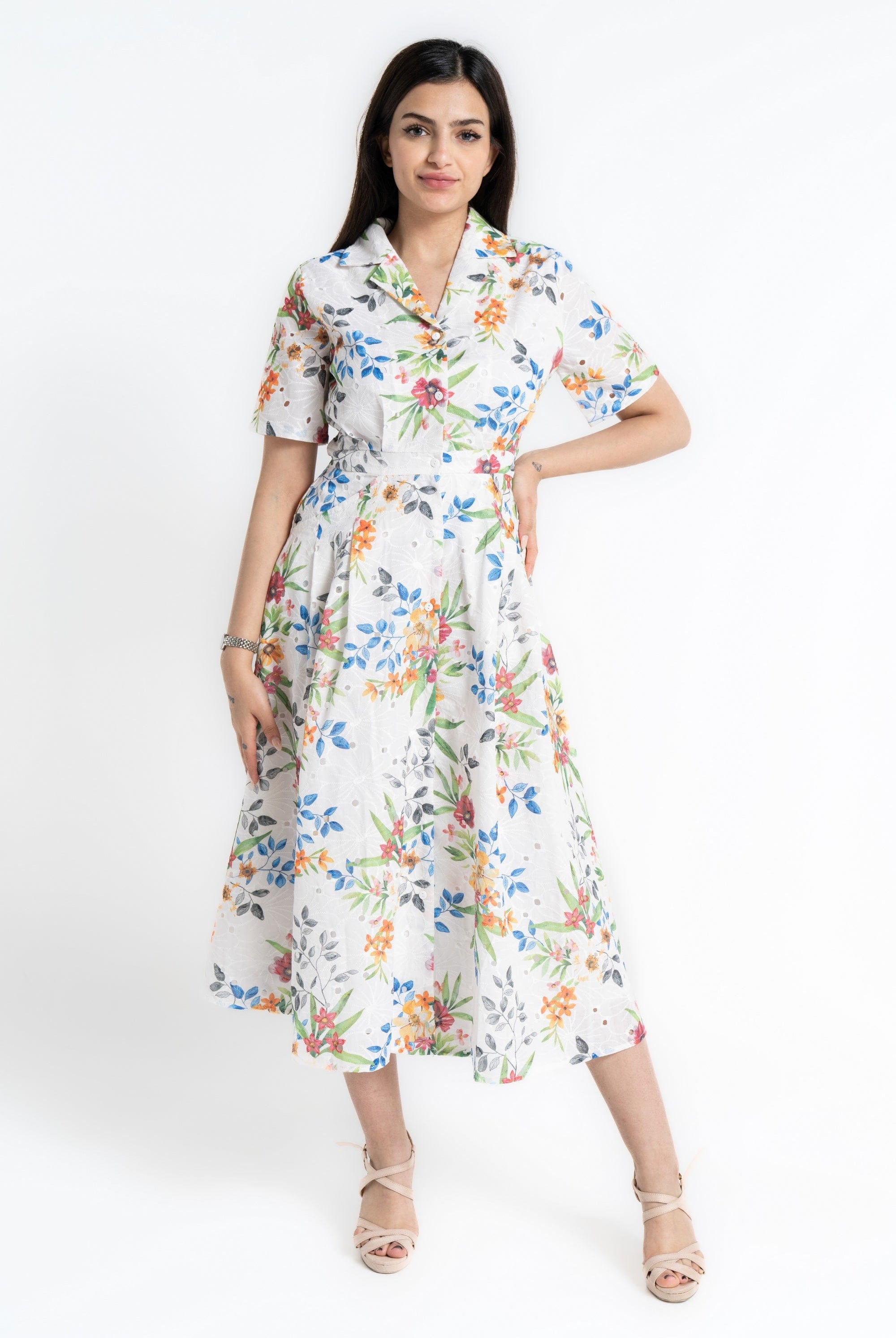 ู
ููุง ูุณุชุงู ู
ูุฏู ู
ูููุด ูุฑูุฏ ุจุฃูู
ุงู
ูุตูุฑุฉ ุฃูู ูุงูุช