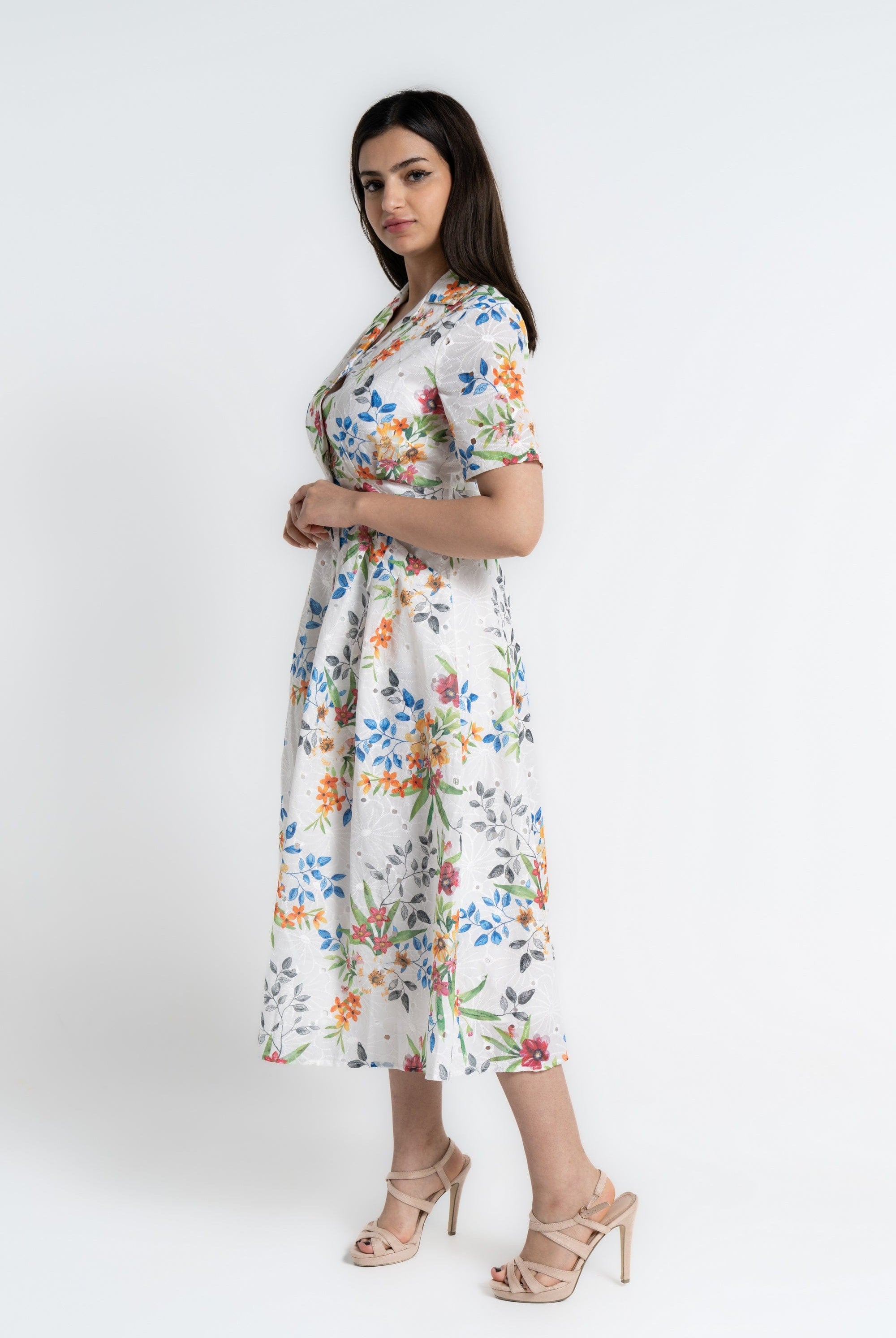 ู
ููุง ูุณุชุงู ู
ูุฏู ู
ูููุด ูุฑูุฏ ุจุฃูู
ุงู
ูุตูุฑุฉ ุฃูู ูุงูุช