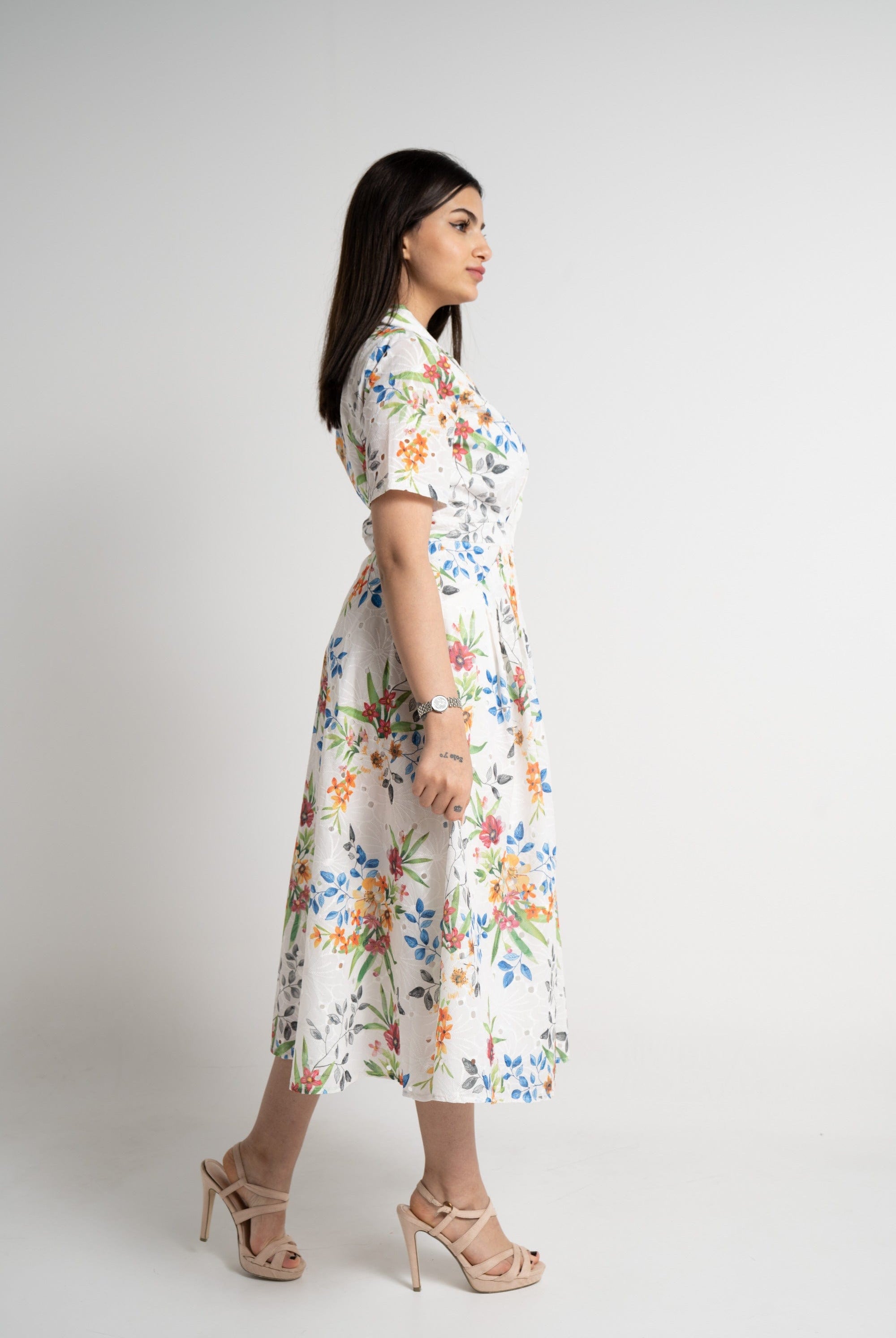 ู
ููุง ูุณุชุงู ู
ูุฏู ู
ูููุด ูุฑูุฏ ุจุฃูู
ุงู
ูุตูุฑุฉ ุฃูู ูุงูุช