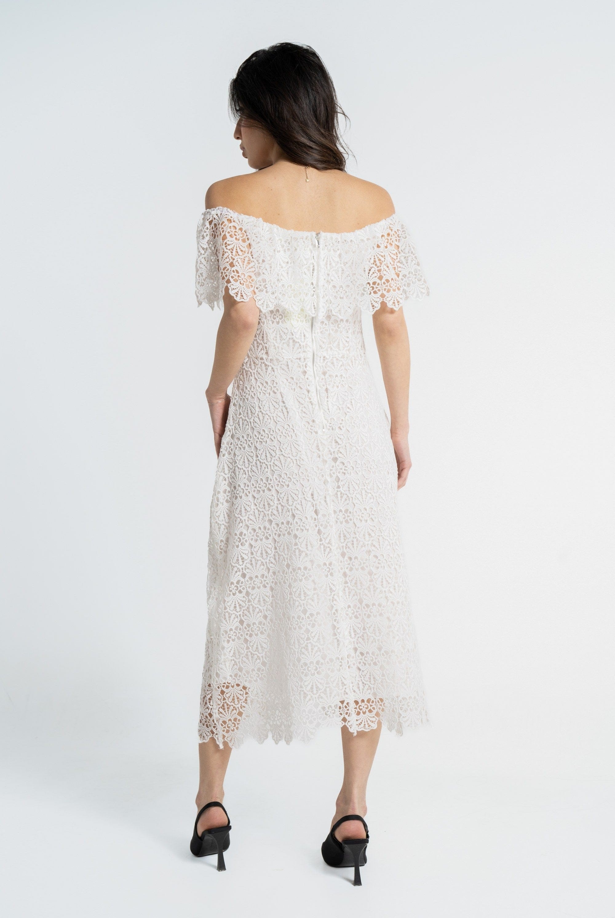 ู
ููุง ูุณุชุงู ู
ูุฏู ุจุฃูู
ุงู
ูุตูุฑุฉ ุฃูู ุดููุฏุฑ ู
ุทุฑุฒ