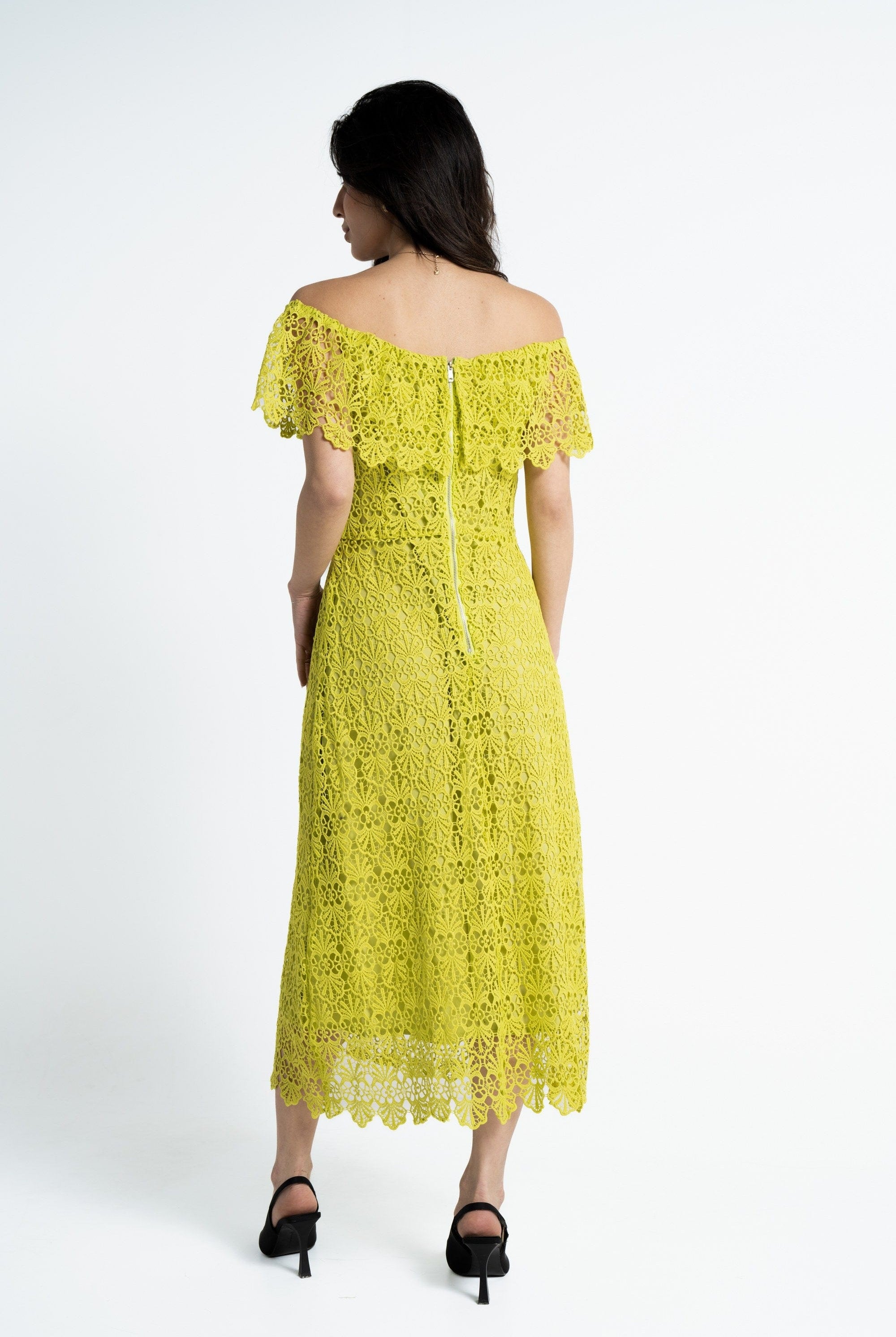 ู
ููุง ูุณุชุงู ู
ูุฏู ุจุฃูู
ุงู
ูุตูุฑุฉ ุฃูู ุดููุฏุฑ ู
ุทุฑุฒ