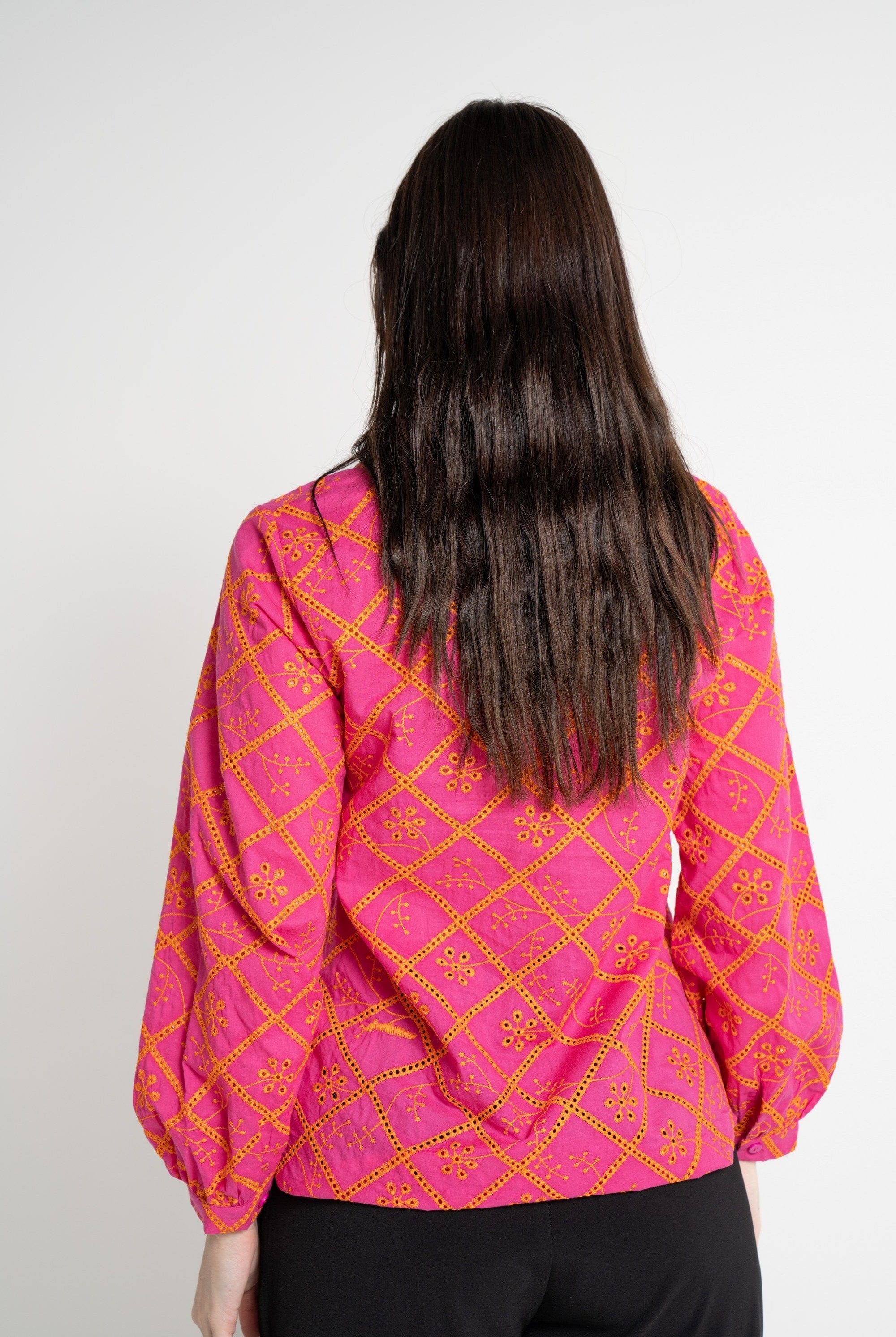 ميكا قميص بأكمام طويلة مخرم مورد نسائي فوشيا