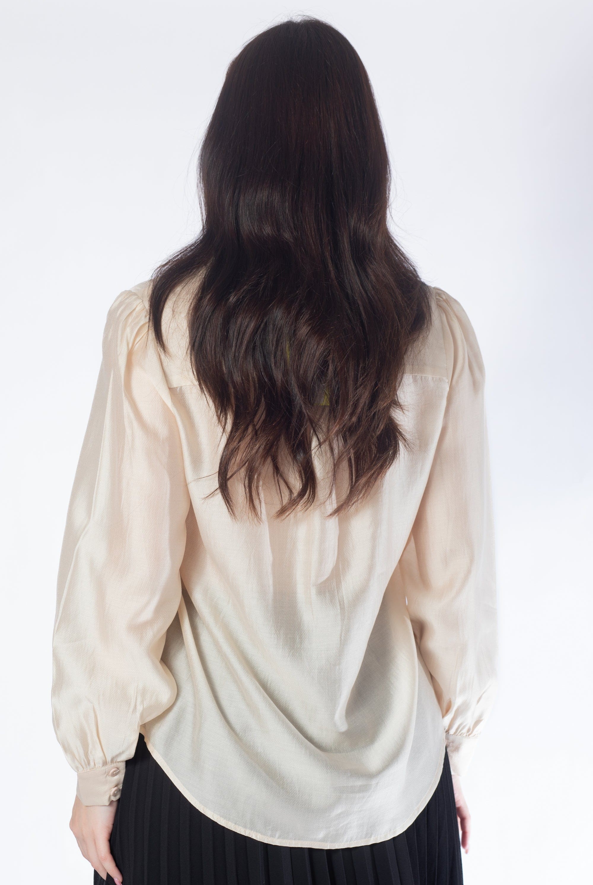 قميص على شكل ورود كم طويل نسائي