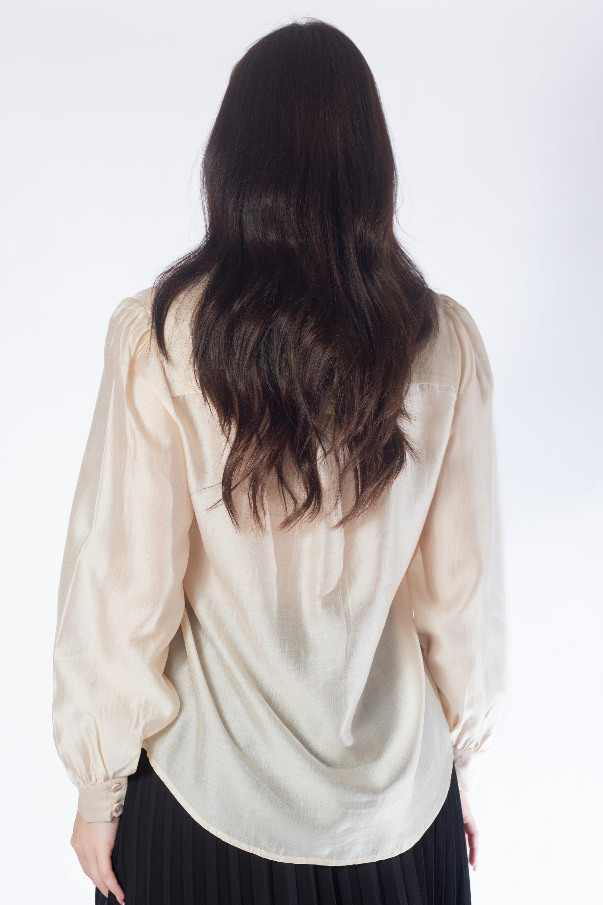 قميص على شكل ورود كم طويل نسائي