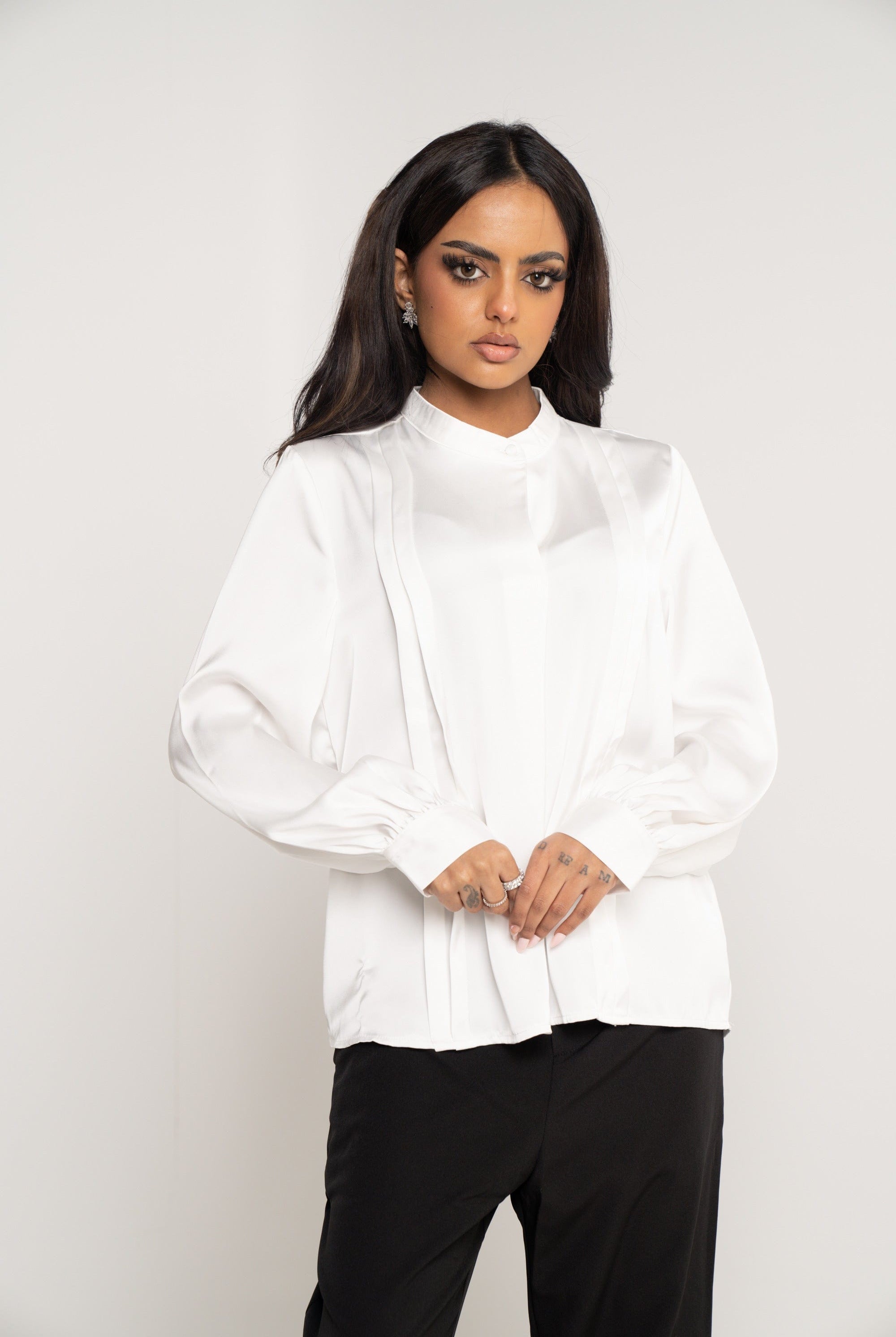 ميكا بلوزة سادة بطبقات جانبية كم طويل نسائي