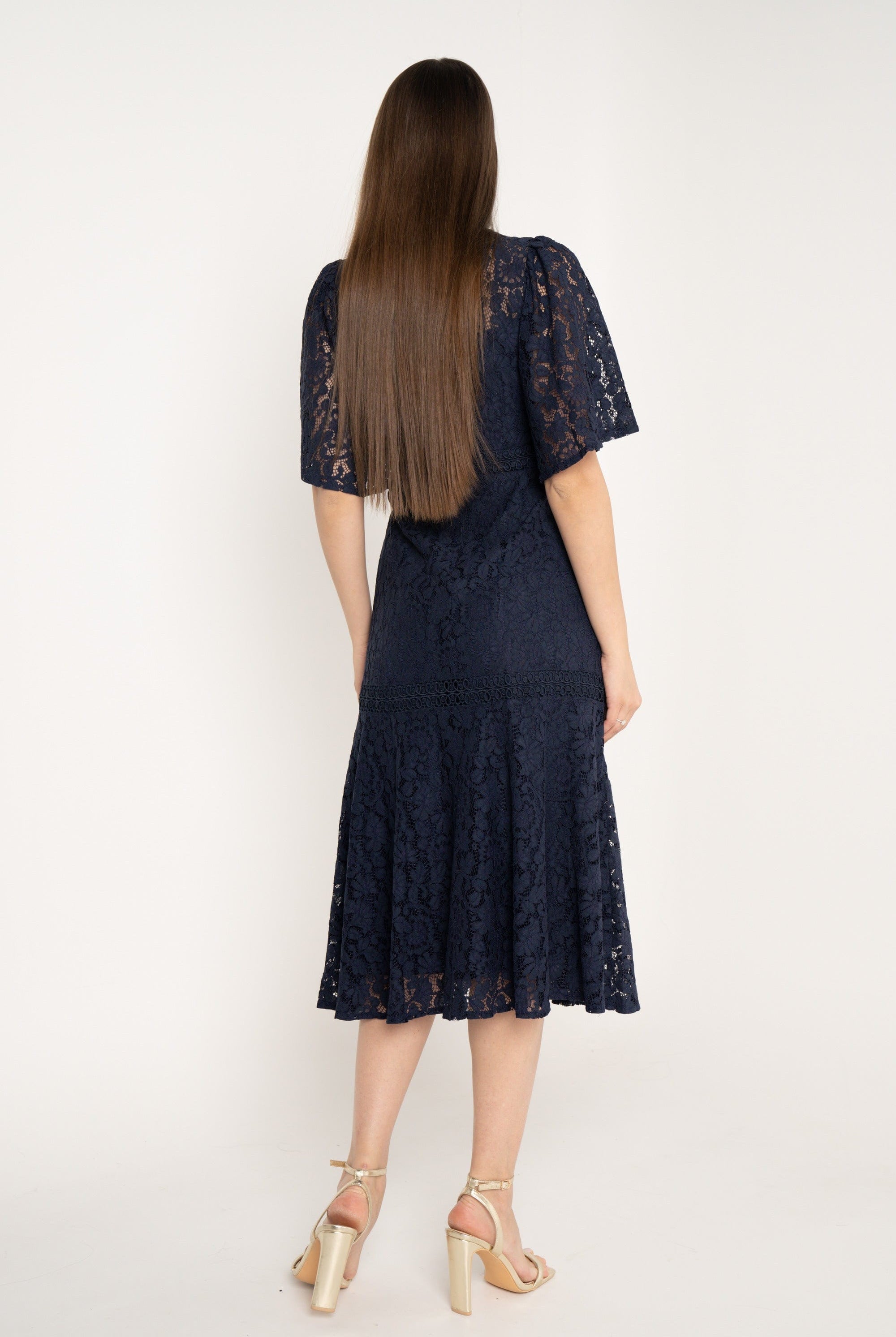 ู
ููุง ูุณุชุงู ู
ูุฏู ู
ุฎุตุฑ ูุต ูู
ูุงุณุน ูุฑุงุดุฉ