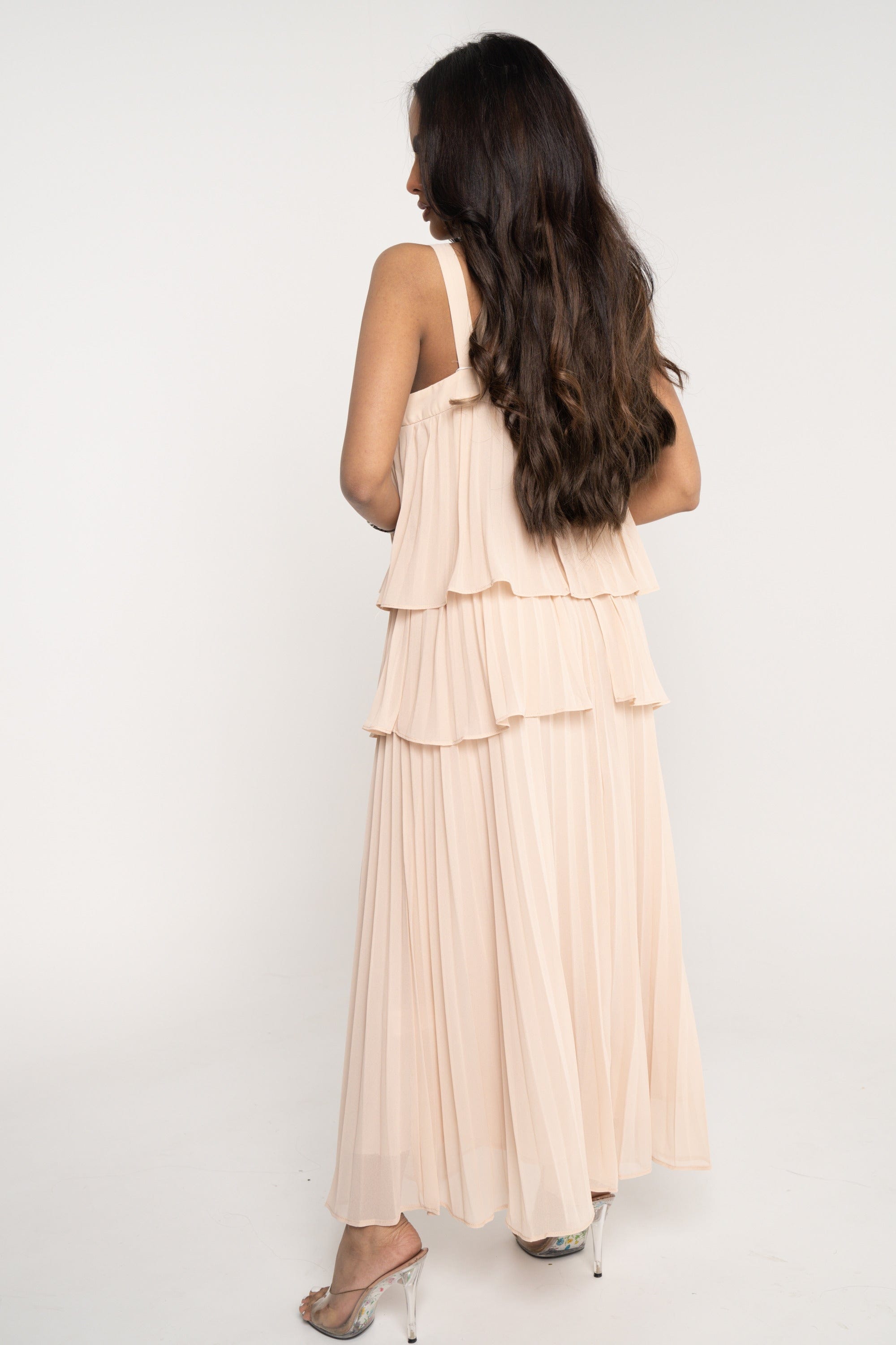 ميكا فستان ميدي بدون أكمام طبقات بليسية