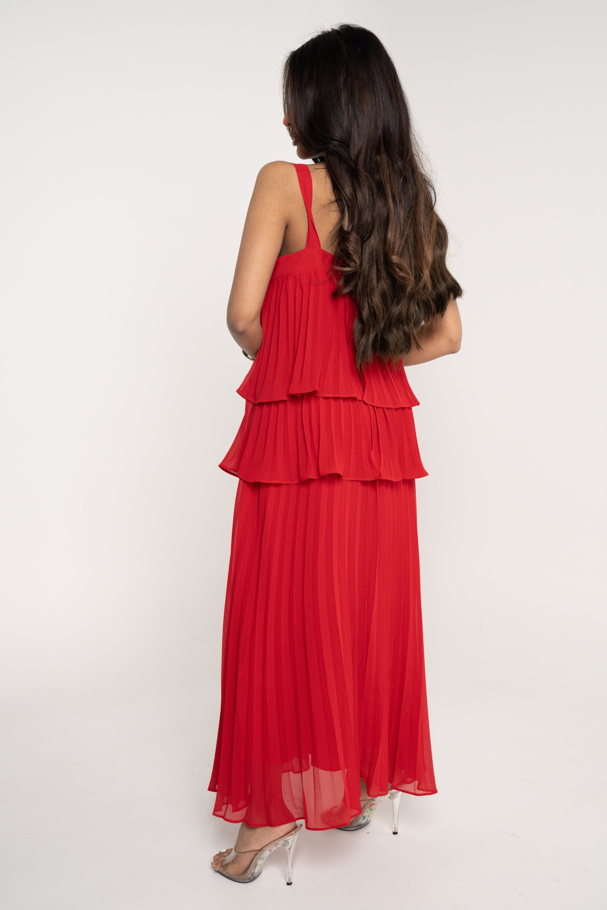 ميكا فستان ميدي بدون أكمام طبقات بليسية