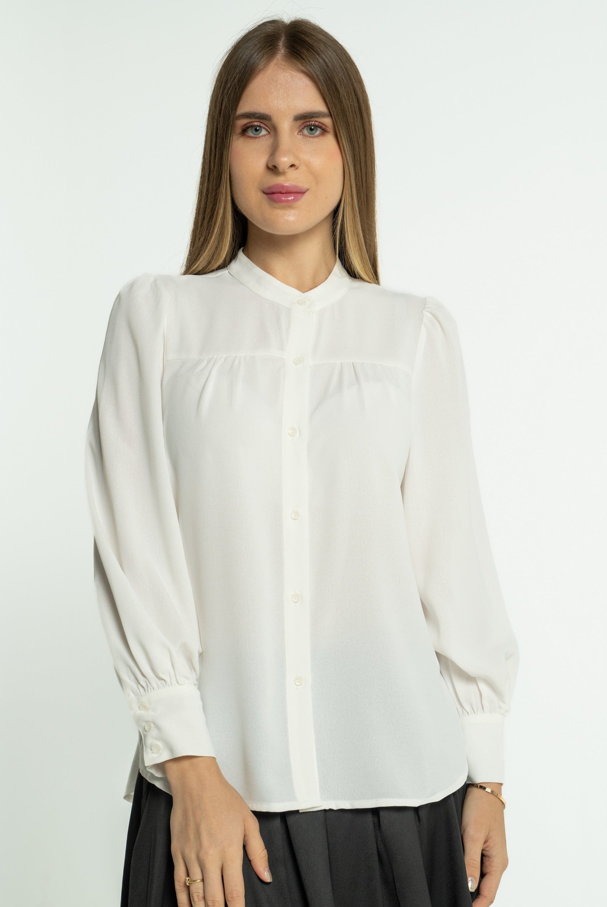 ميكا بلوزة سادة برقبة بأكمام طويلة