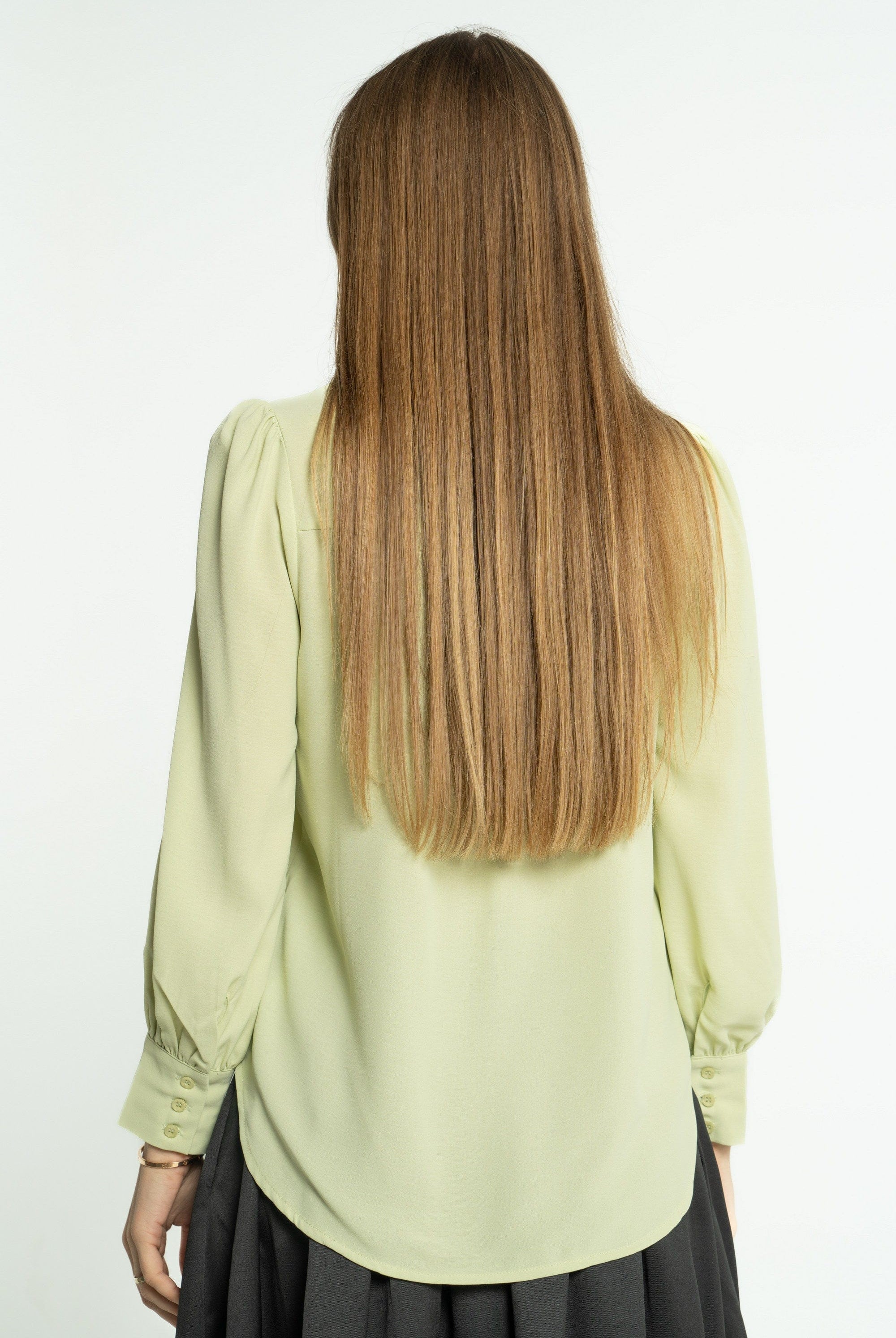 ميكا بلوزة سادة برقبة بأكمام طويلة