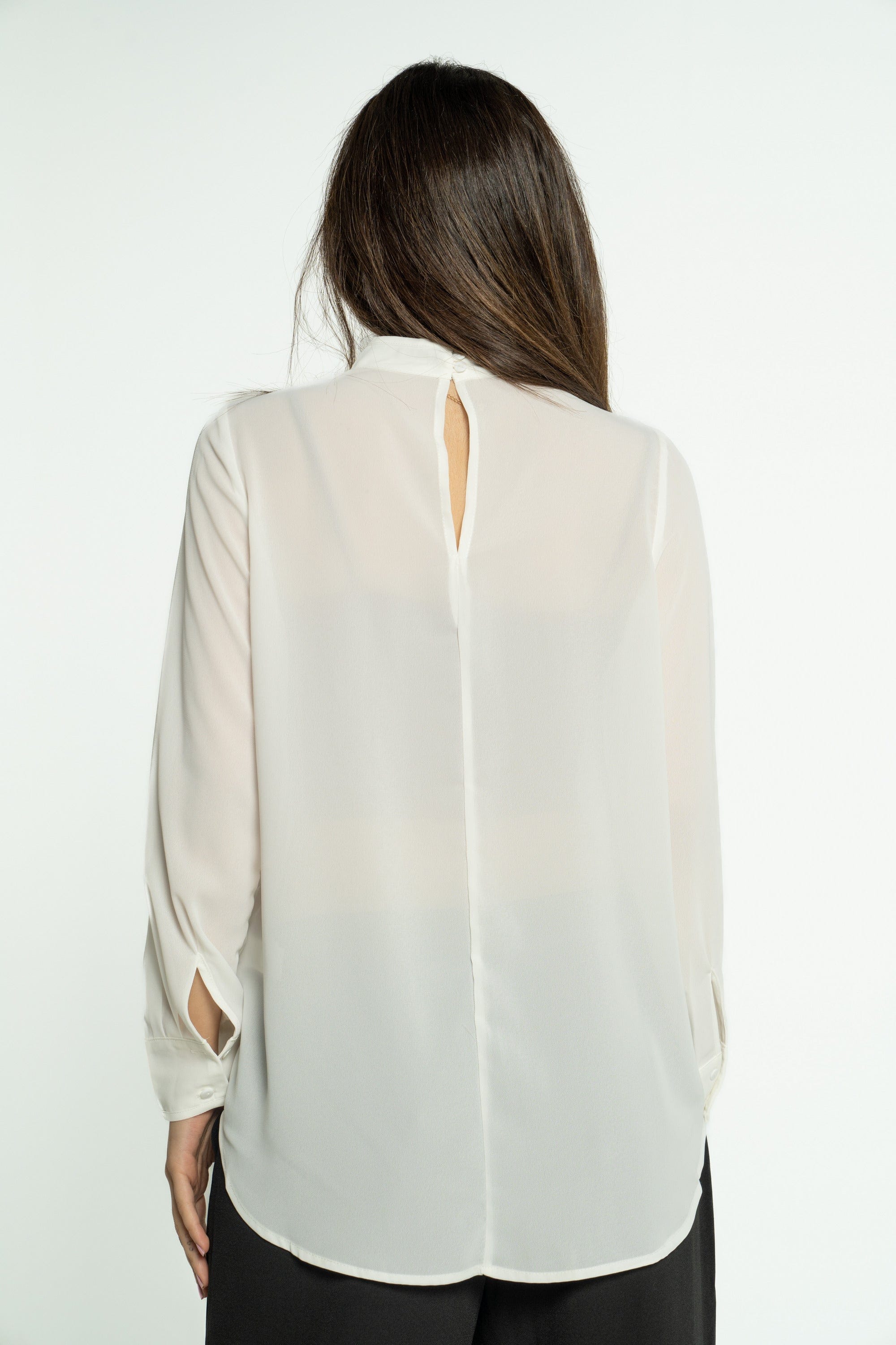 ميكا بلوزة سادة كم طويل بربطة عنق