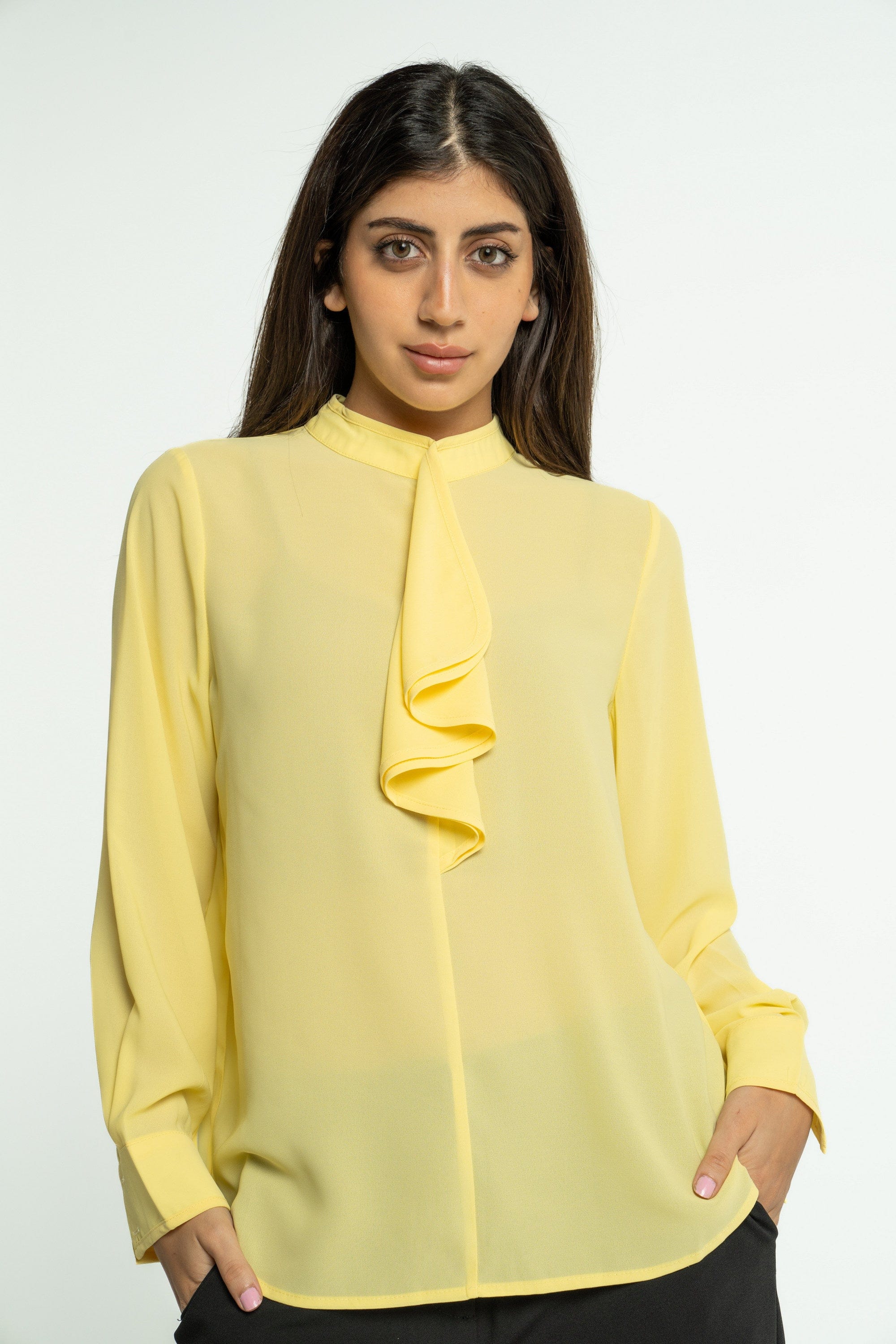 ميكا بلوزة سادة كم طويل بربطة عنق