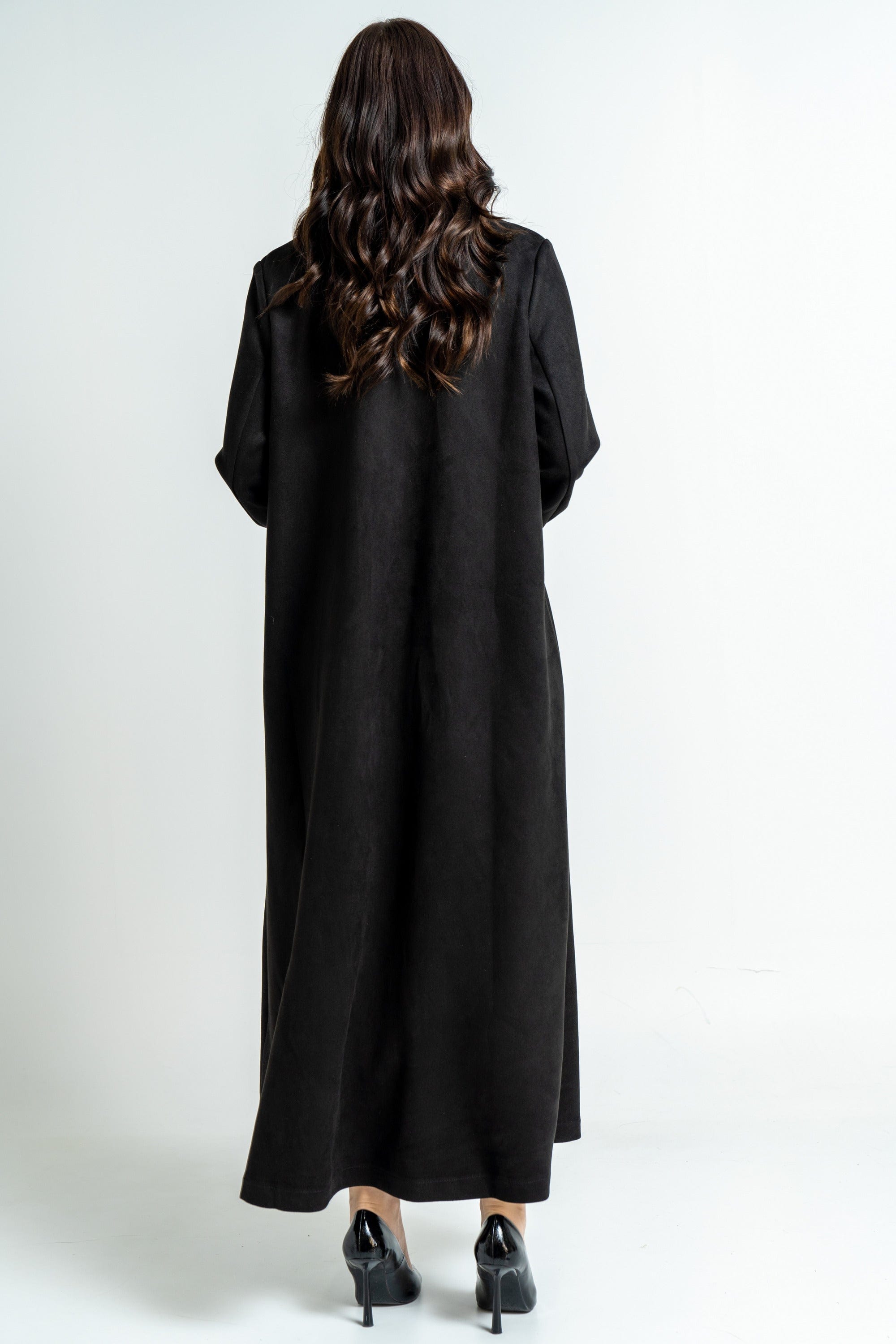 ميكا بالطو نسائى طويل وبأكمام ملونة أسود