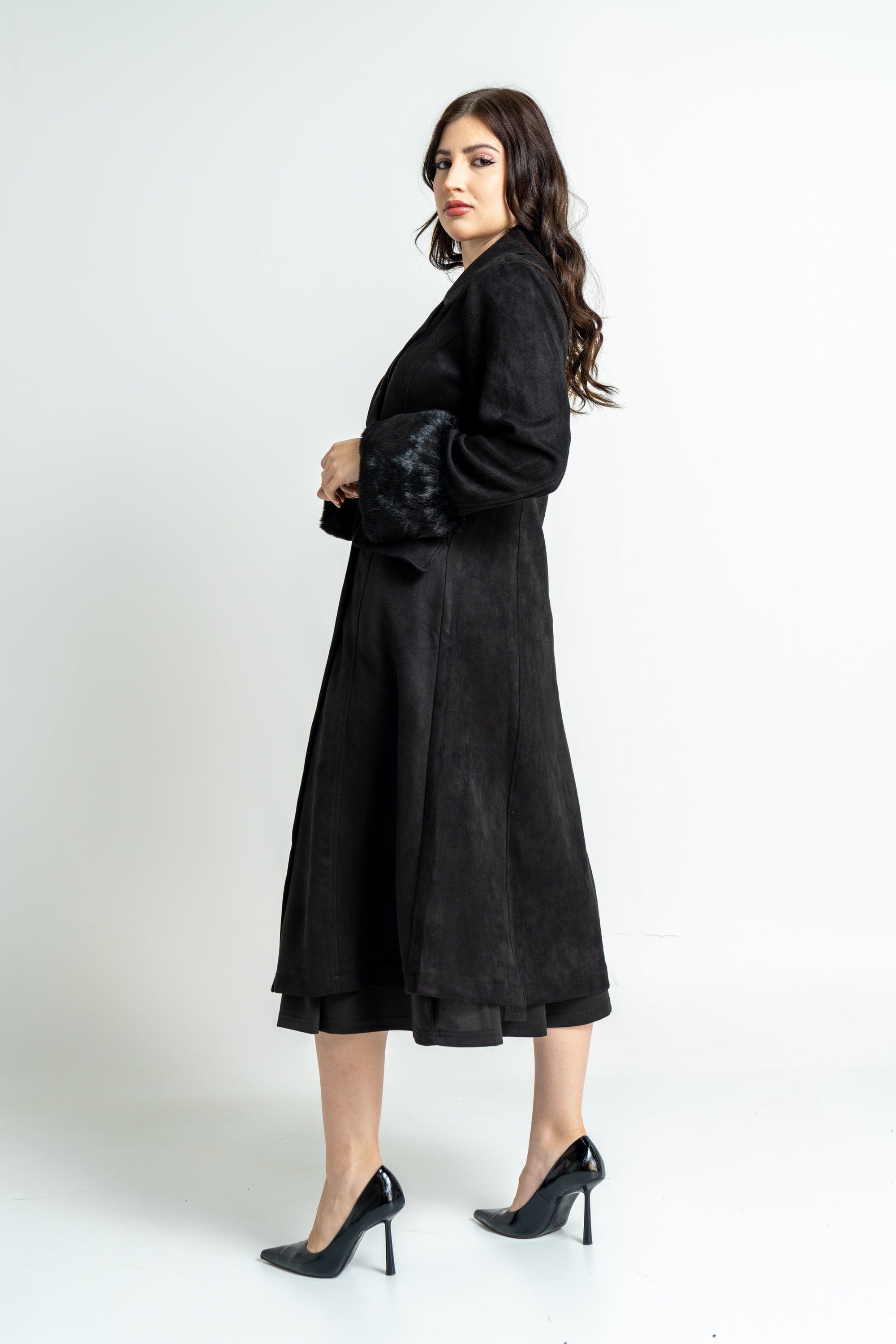 ميكا بالطو نسائي شامواة طويل شتوي بأكمام طويلة مزينة بفرو