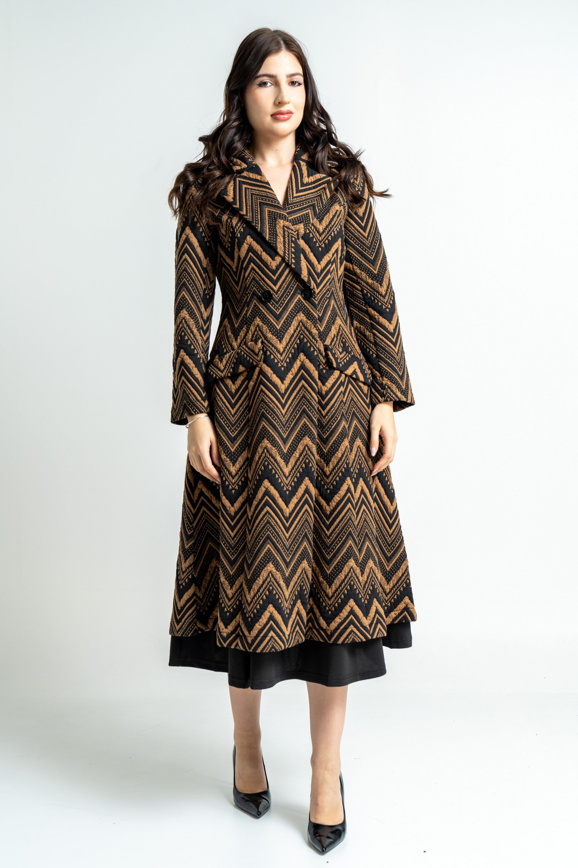 ميكا سترة شتوية بأكمام طويلة مطرزة نسائية