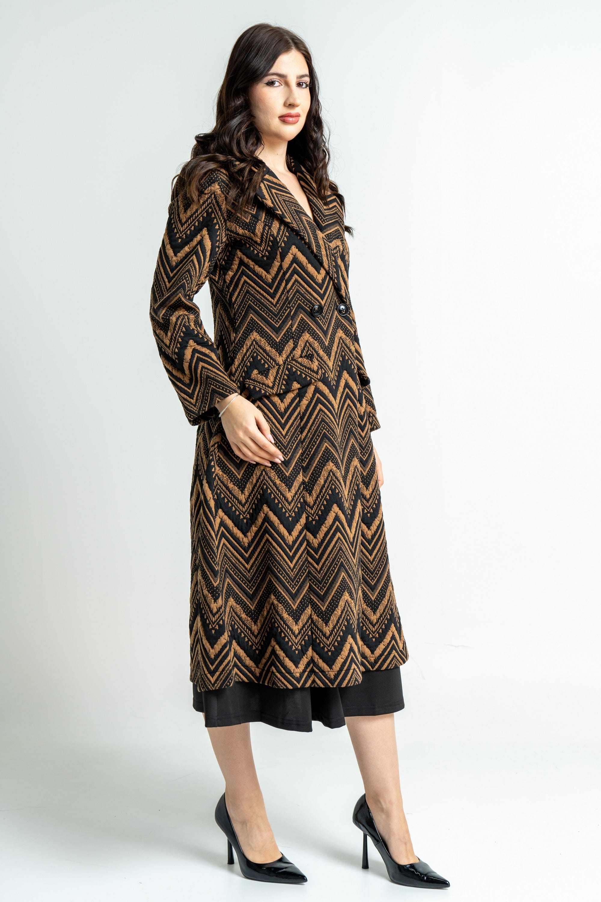 ميكا سترة شتوية بأكمام طويلة مطرزة نسائية