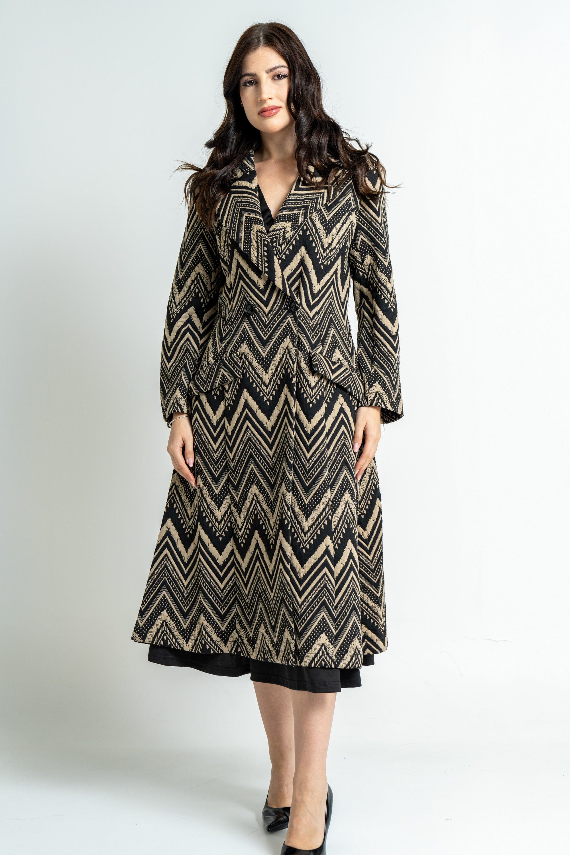 ميكا سترة شتوية بأكمام طويلة مطرزة نسائية