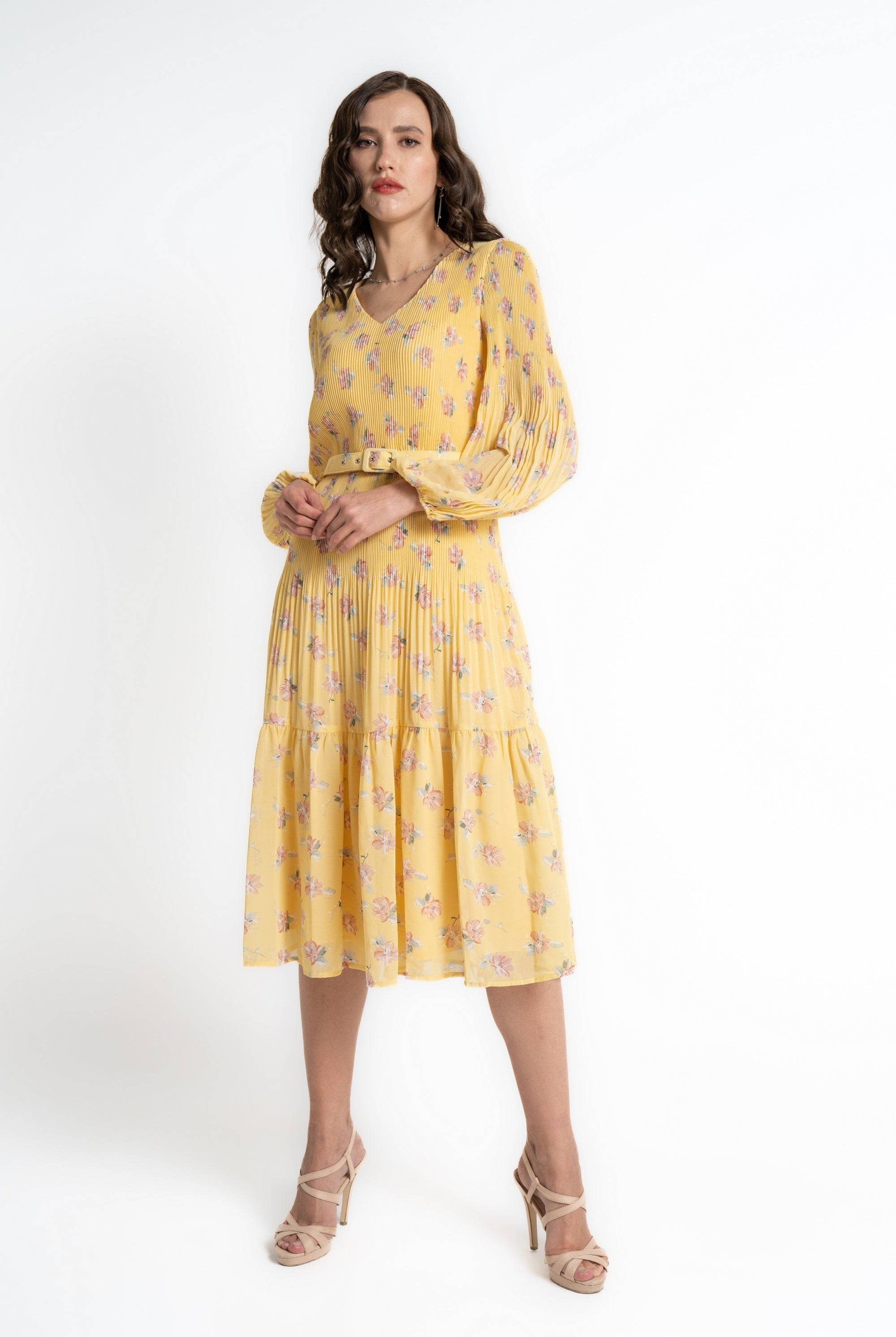 ู
ููุง ูุณุชุงู ู
ูุฏู ุจุฃูู
ุงู
ุทูููุฉ ู
ูุฑุฏ ูู
ุทููู ูุณุงุฆู