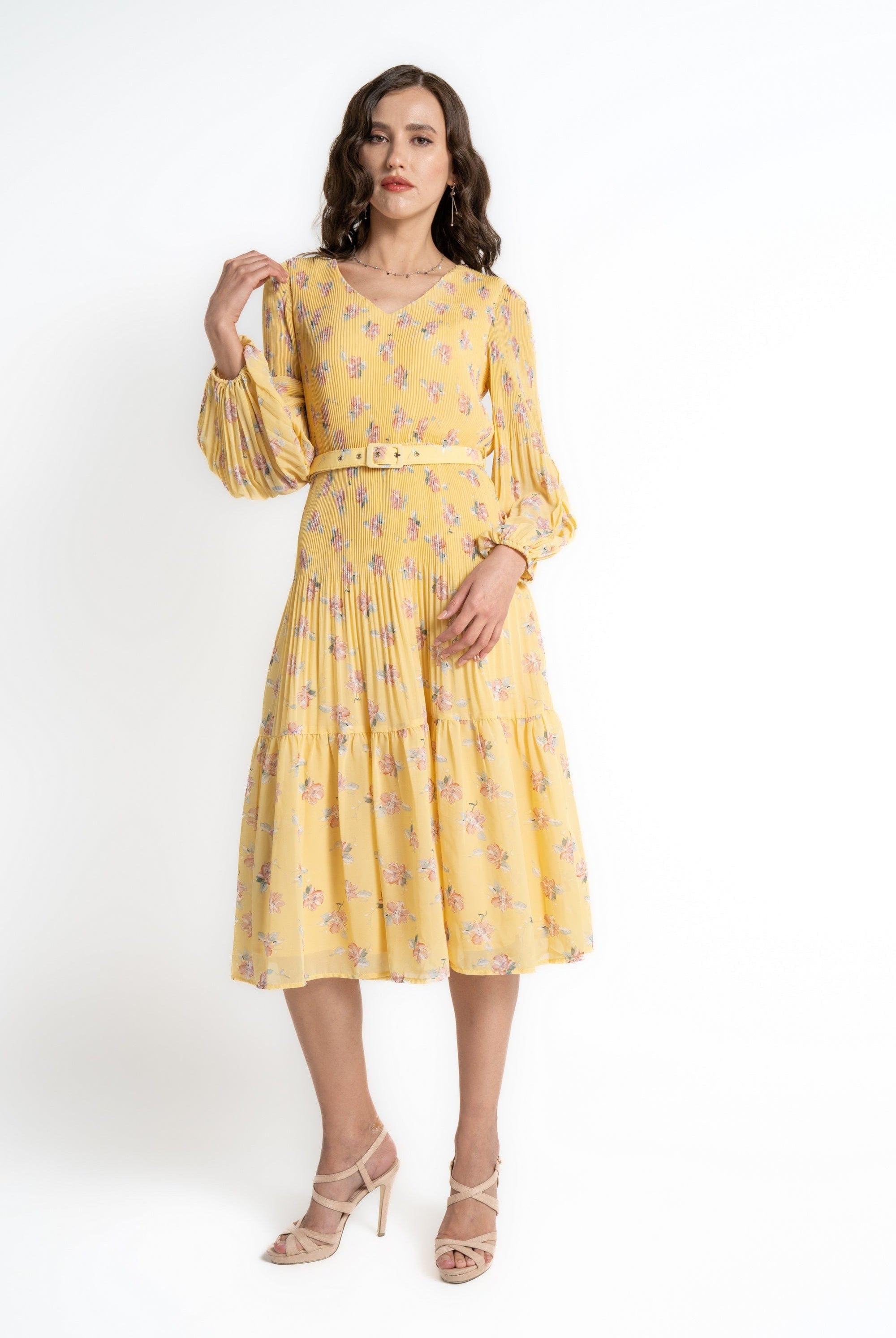 ู
ููุง ูุณุชุงู ู
ูุฏู ุจุฃูู
ุงู
ุทูููุฉ ู
ูุฑุฏ ูู
ุทููู ูุณุงุฆู